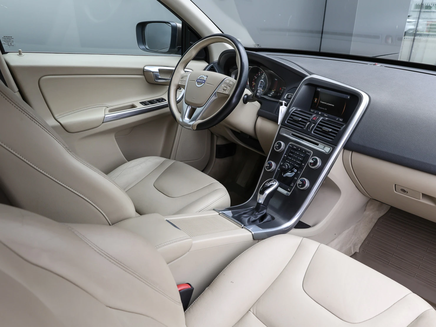 Volvo XC60, 2015
