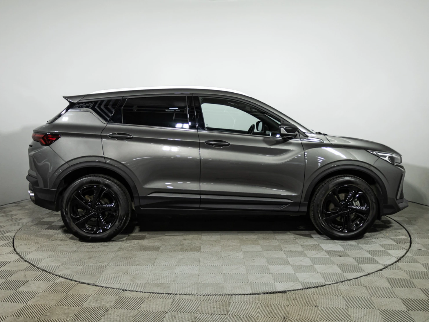 Geely Coolray, 2024