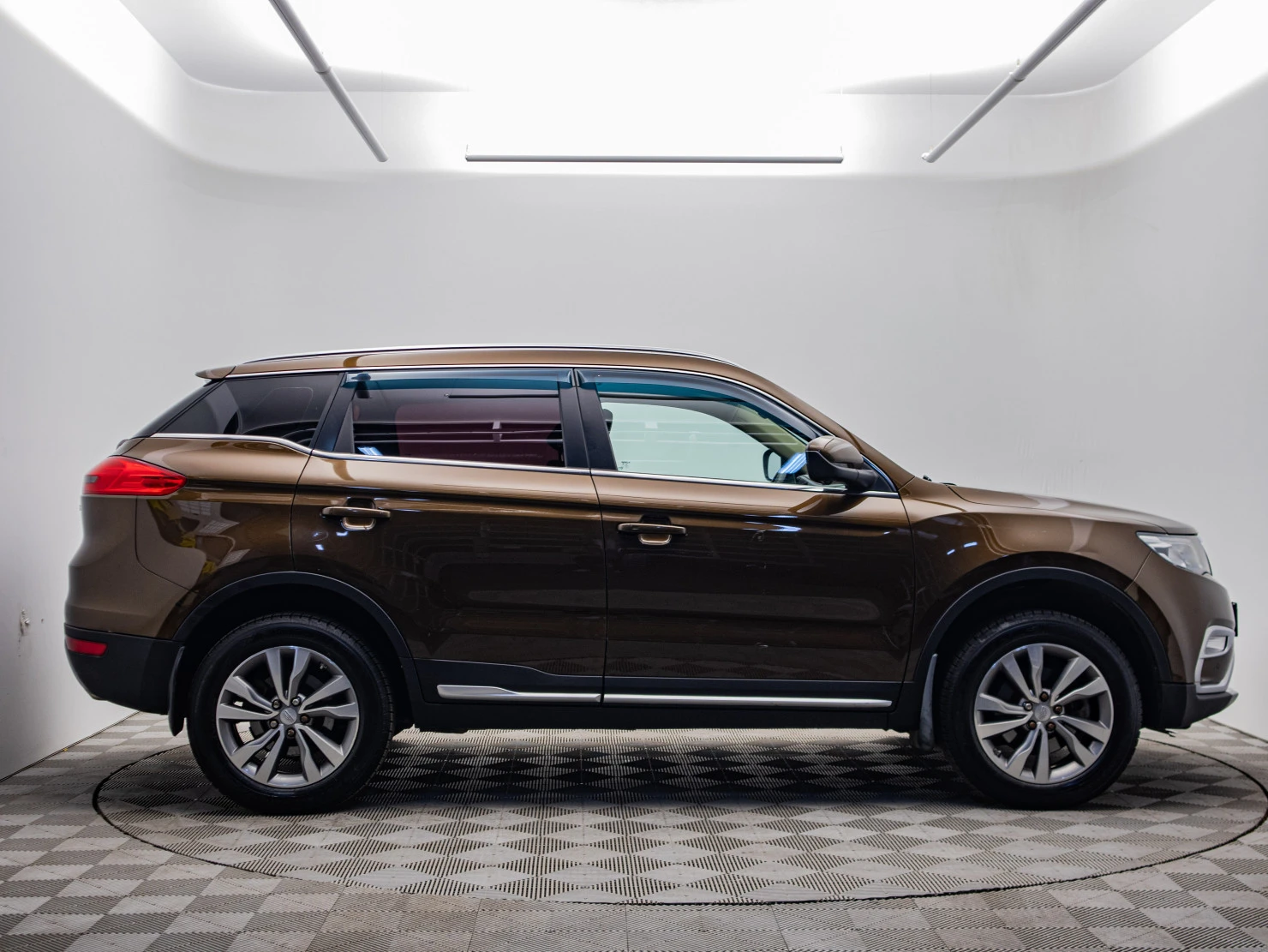 Geely Atlas, 2019