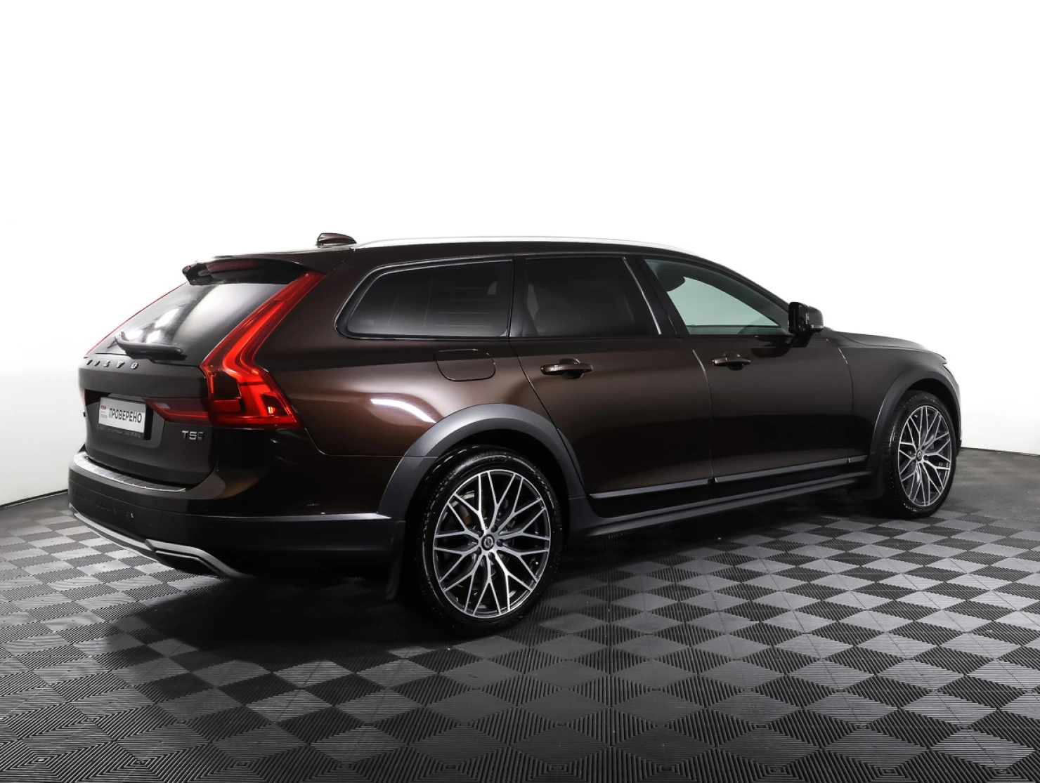 Volvo V90 Cross Country, 2019
