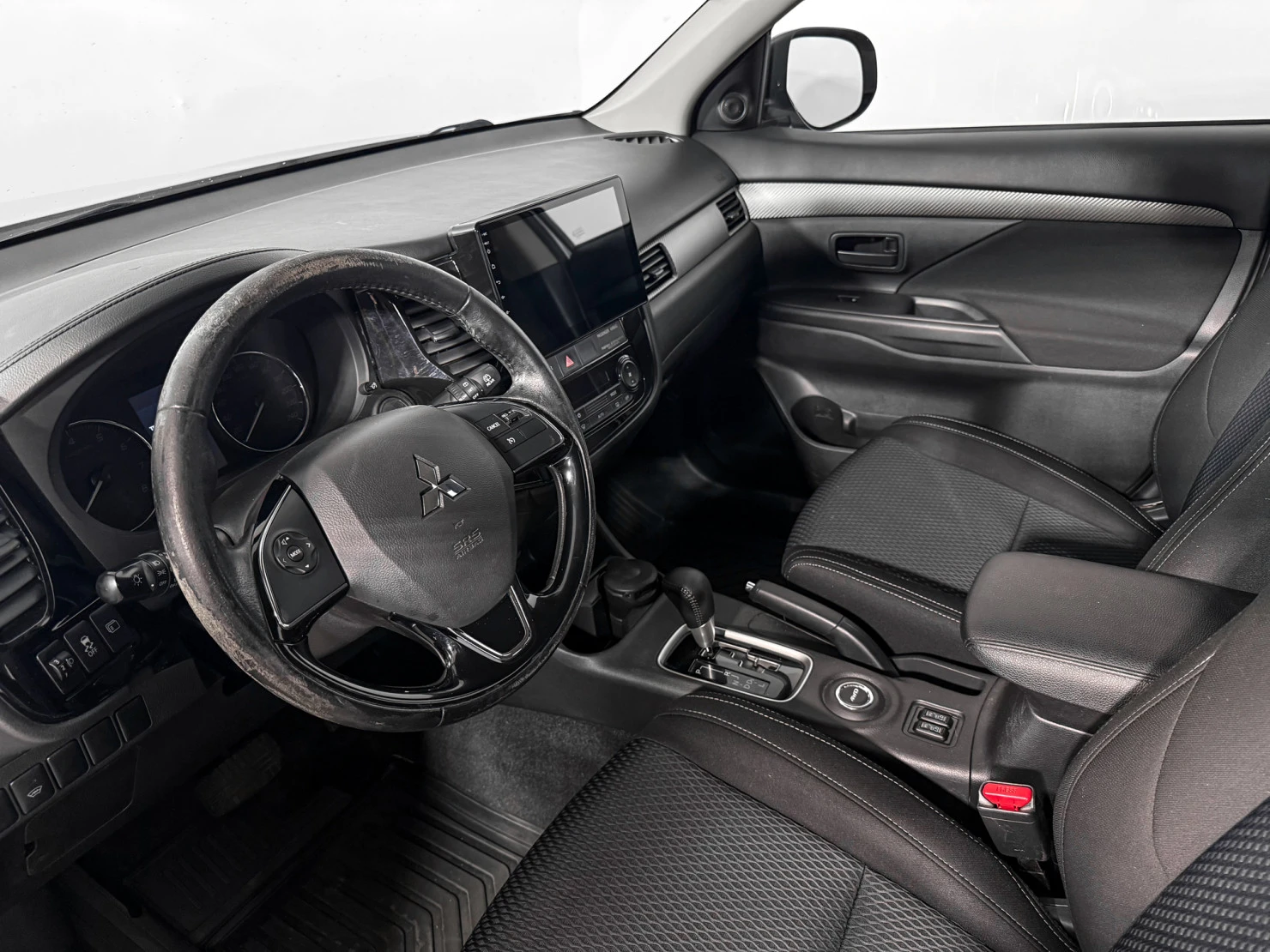Mitsubishi OUTLANDER, 2016