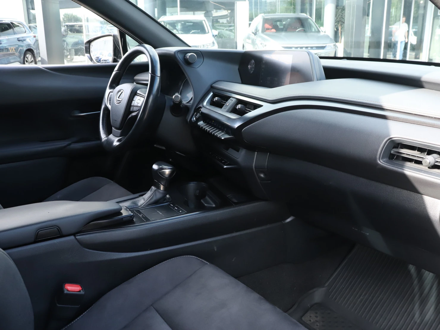 Lexus UX, 2019