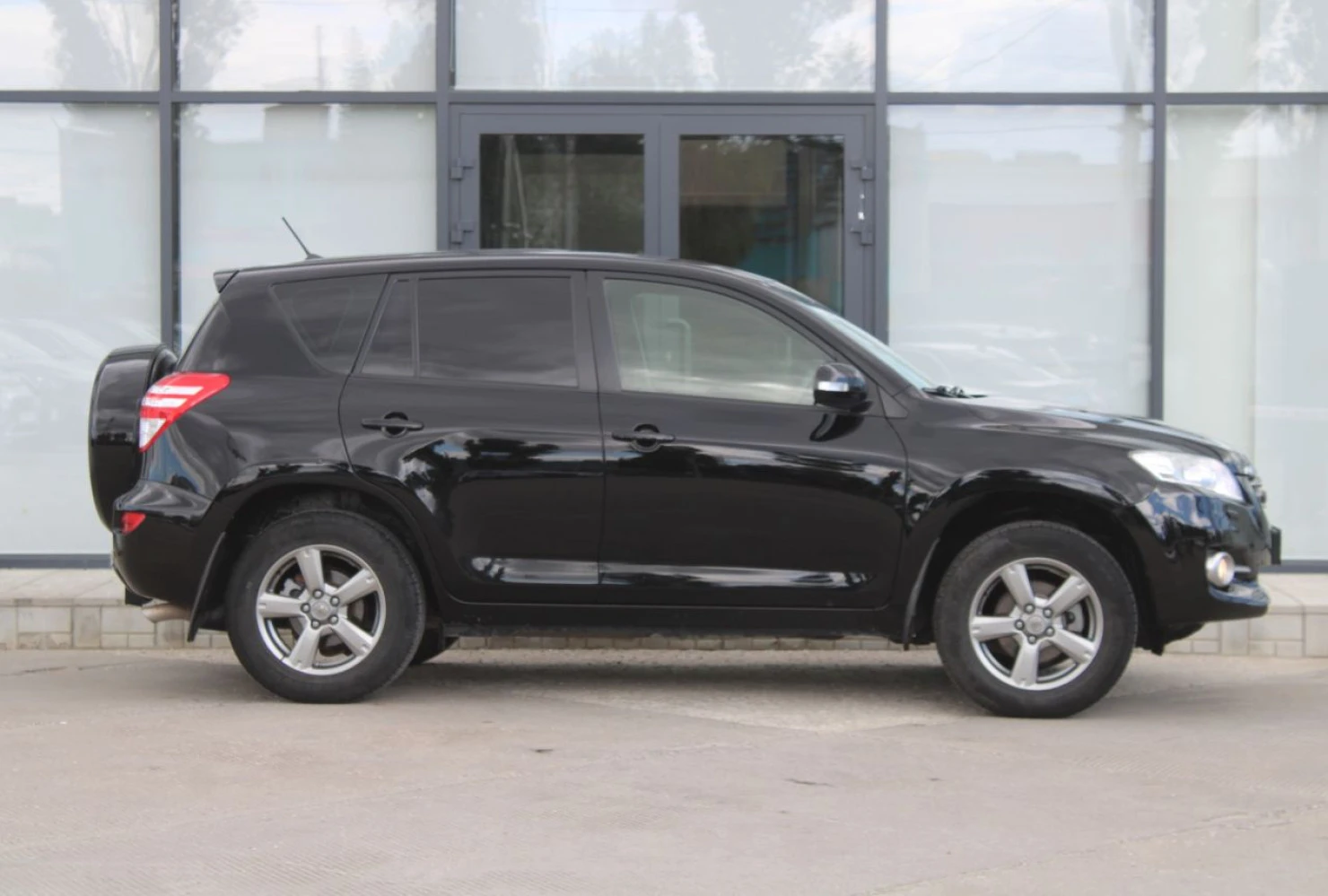 Toyota RAV4, 2012