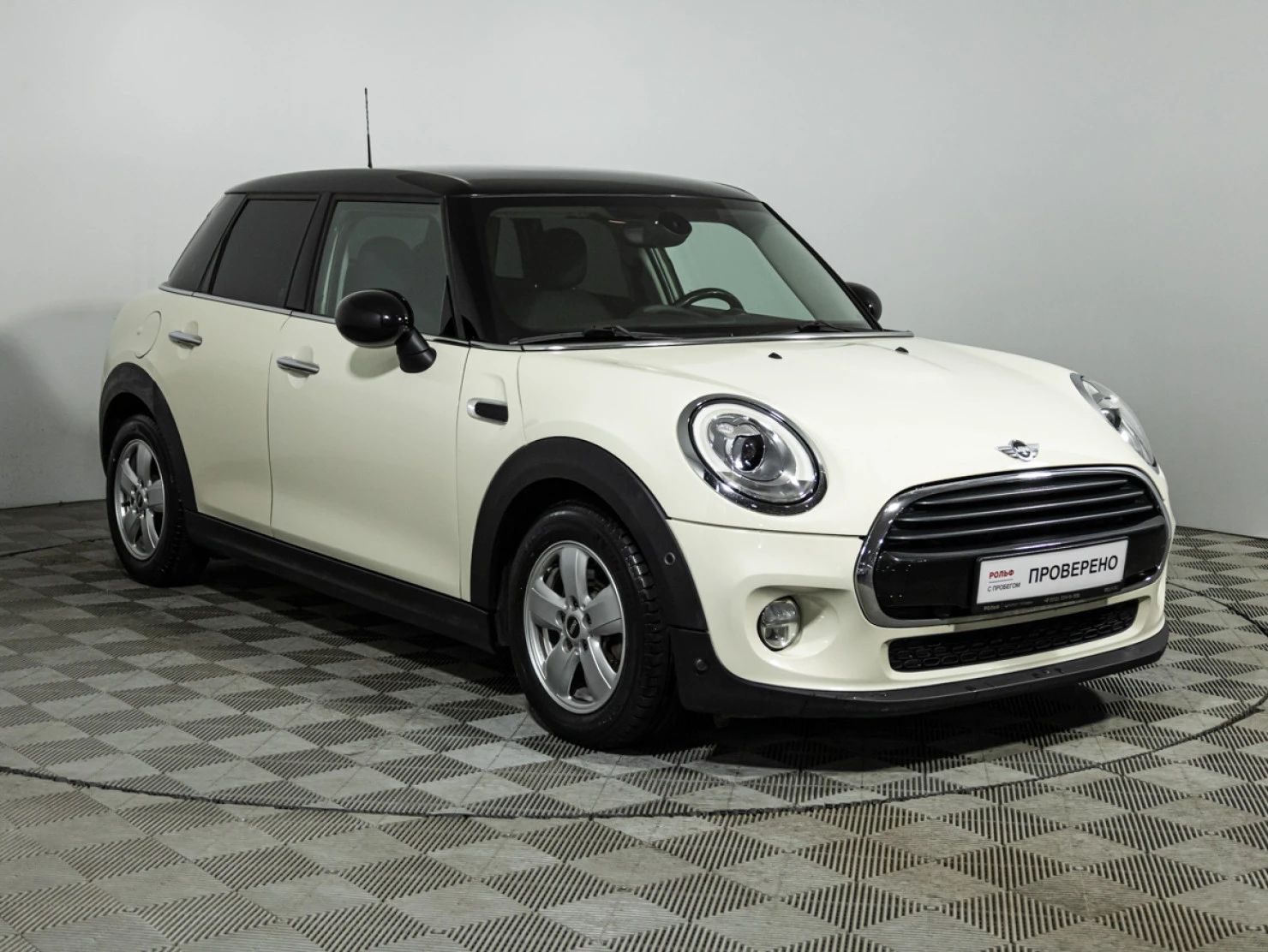 MINI Hatch, 2016