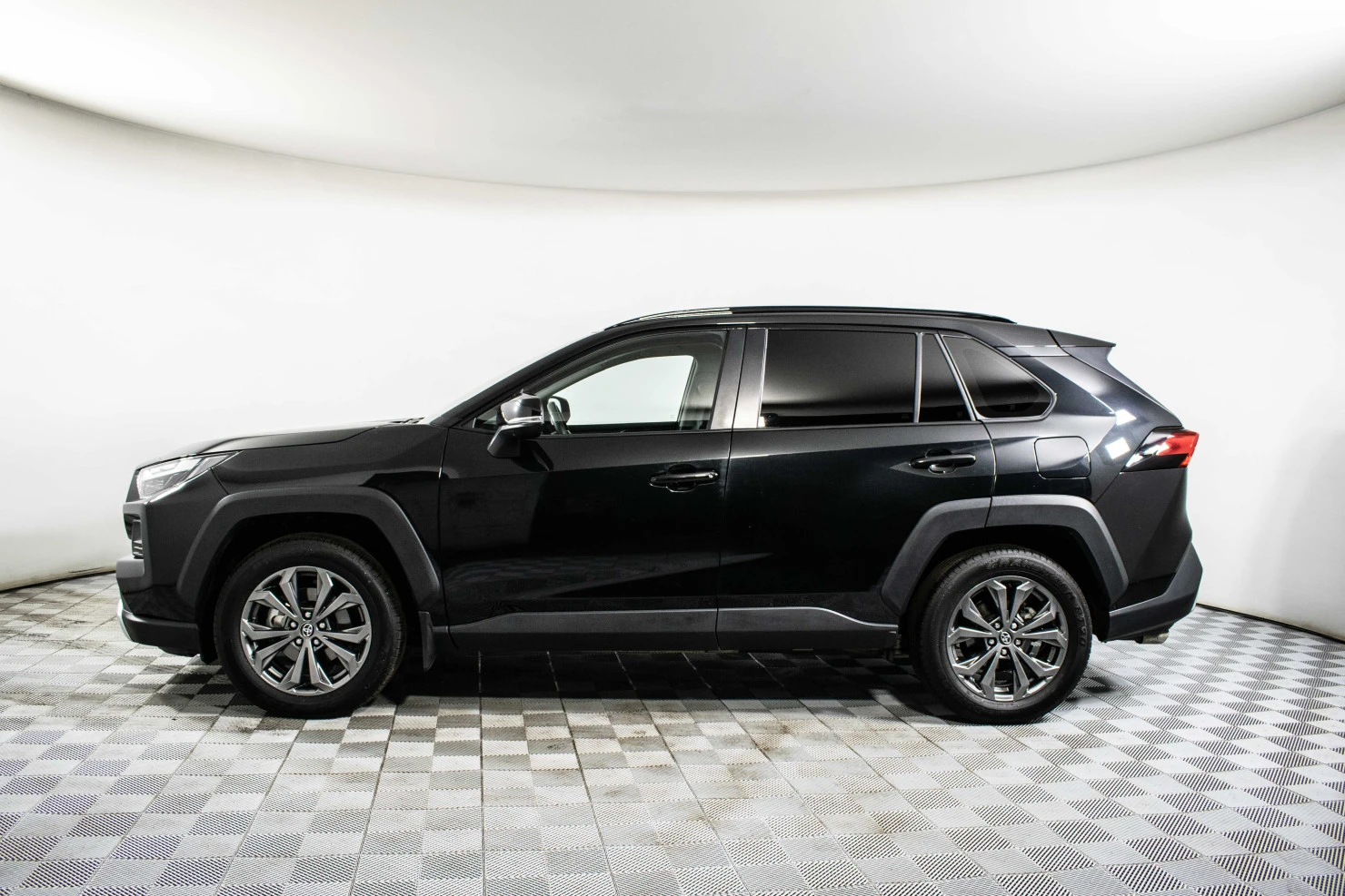 Toyota RAV4, 2025