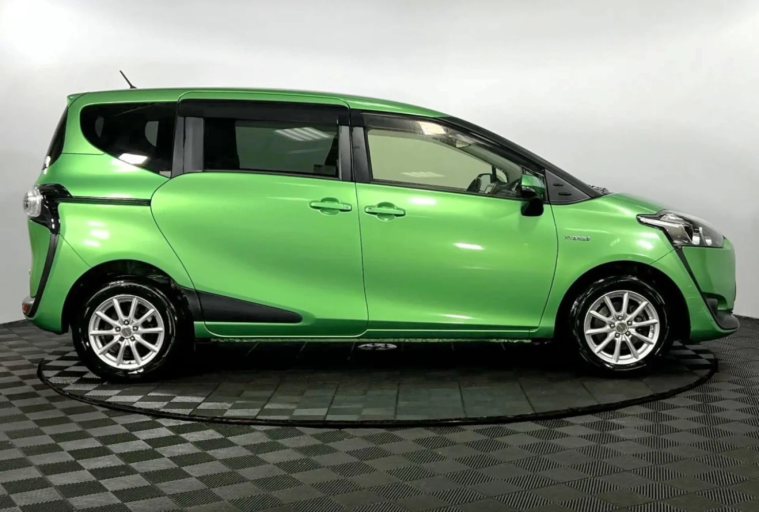Toyota Sienta, 2018