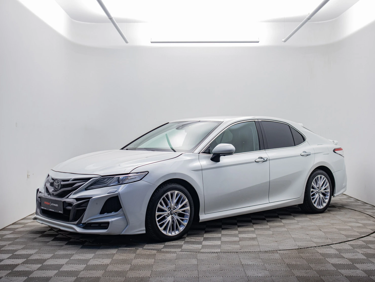 Toyota Camry, 2019