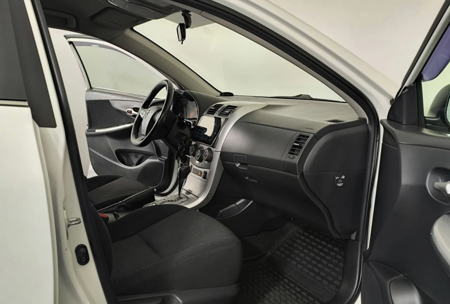 Toyota Corolla, 2011