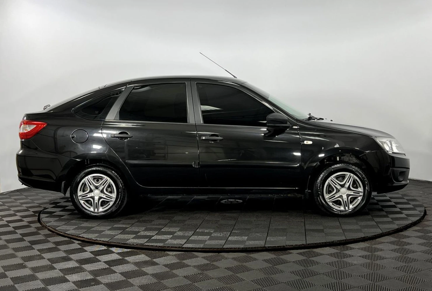 LADA (ВАЗ) Granta, 2018