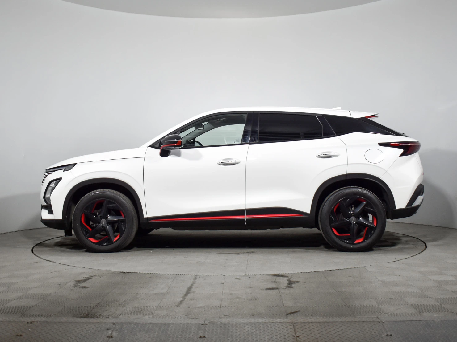 OMODA C5, 2023