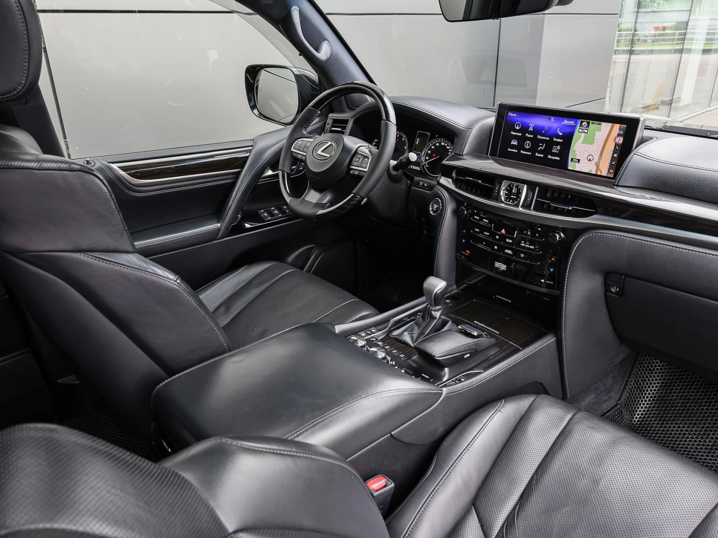 Lexus LX, 2017