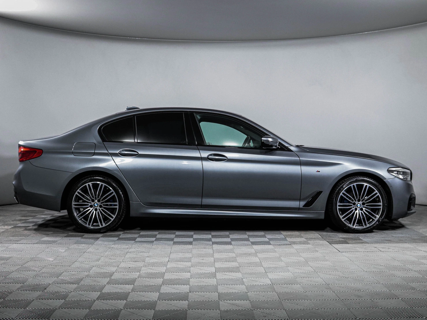 BMW 5 серии, 2019