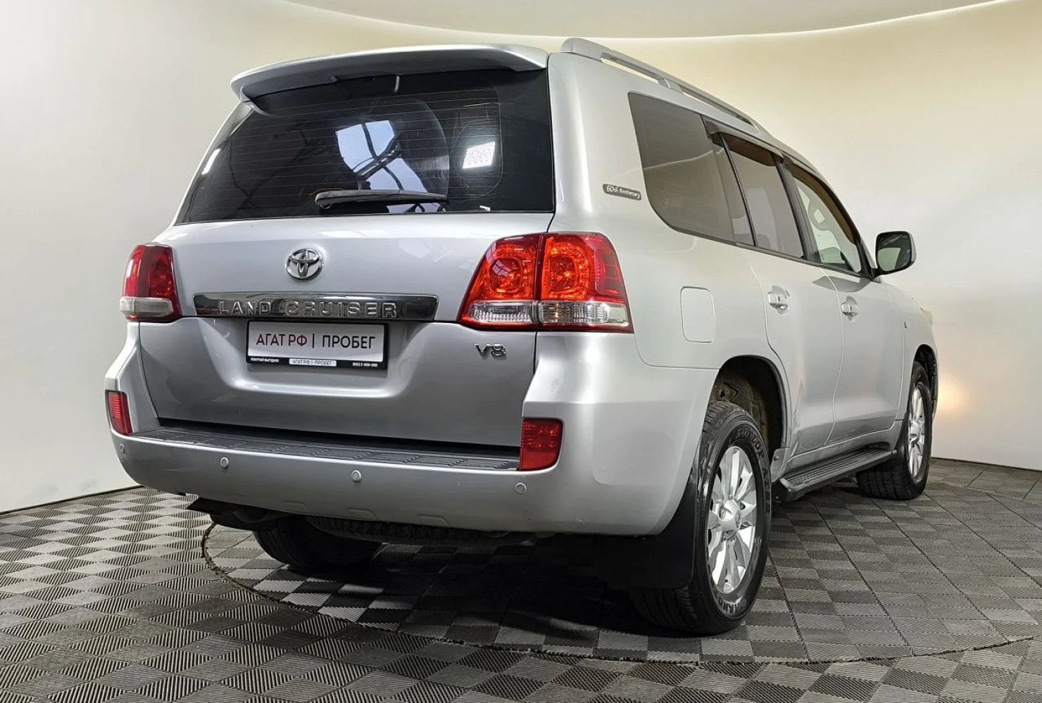 Toyota Land Cruiser, 2011