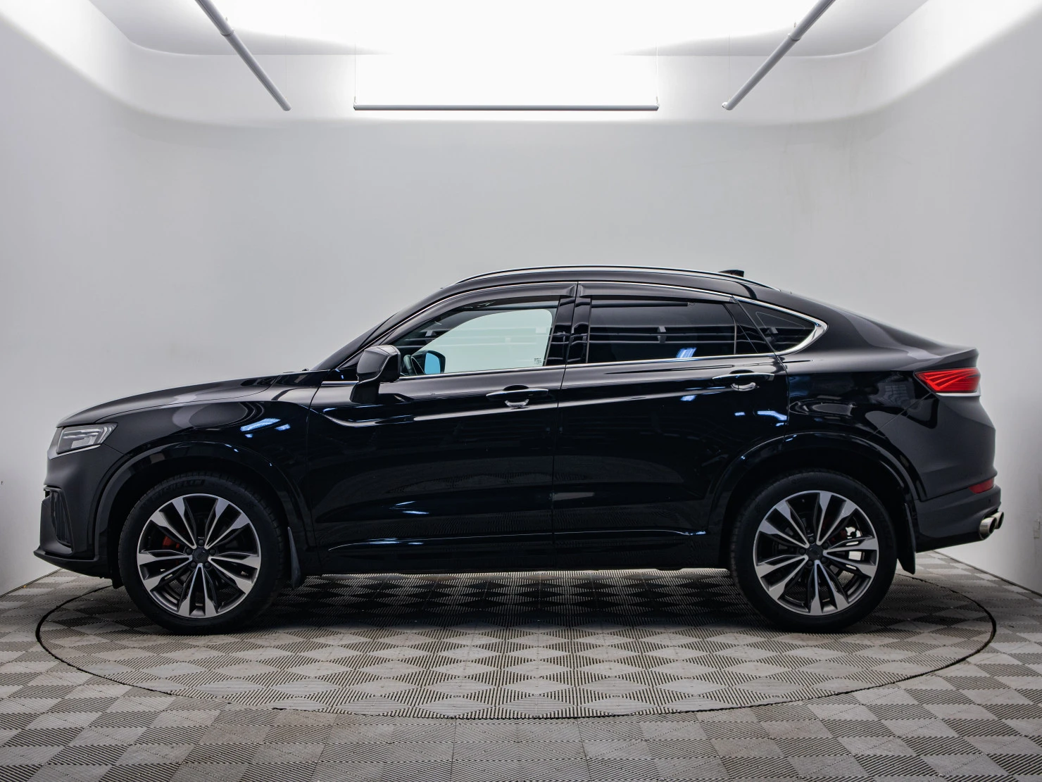 Geely Tugella, 2022