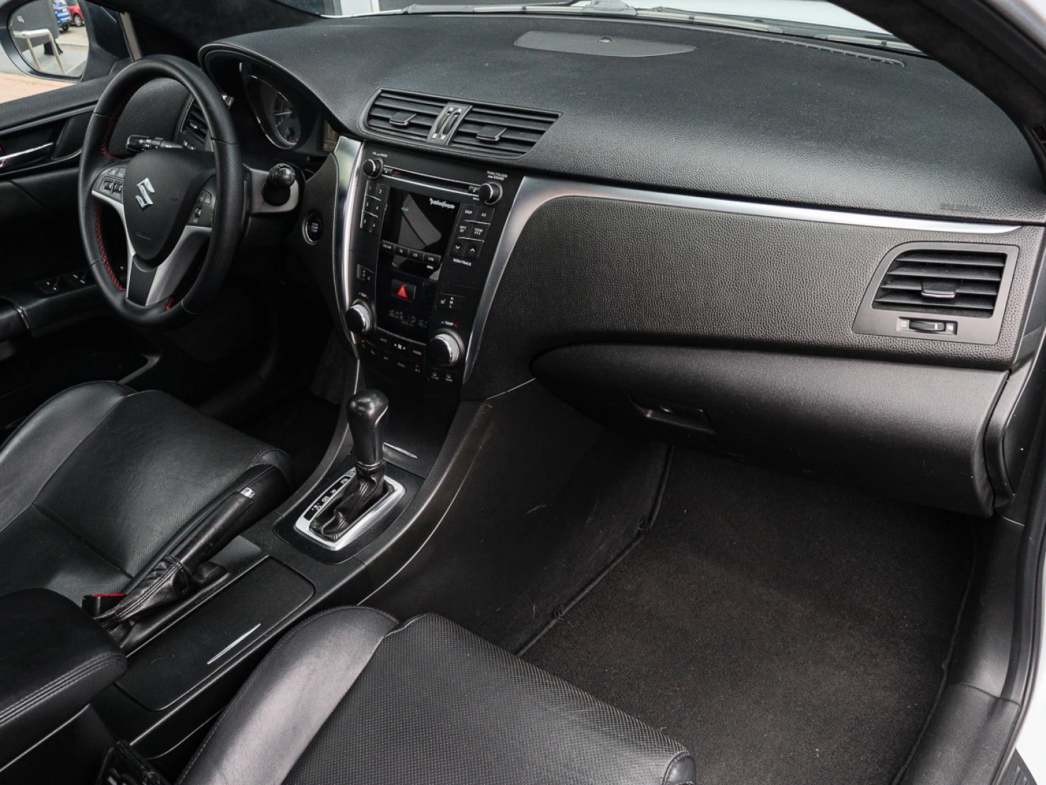 Suzuki Kizashi, 2011