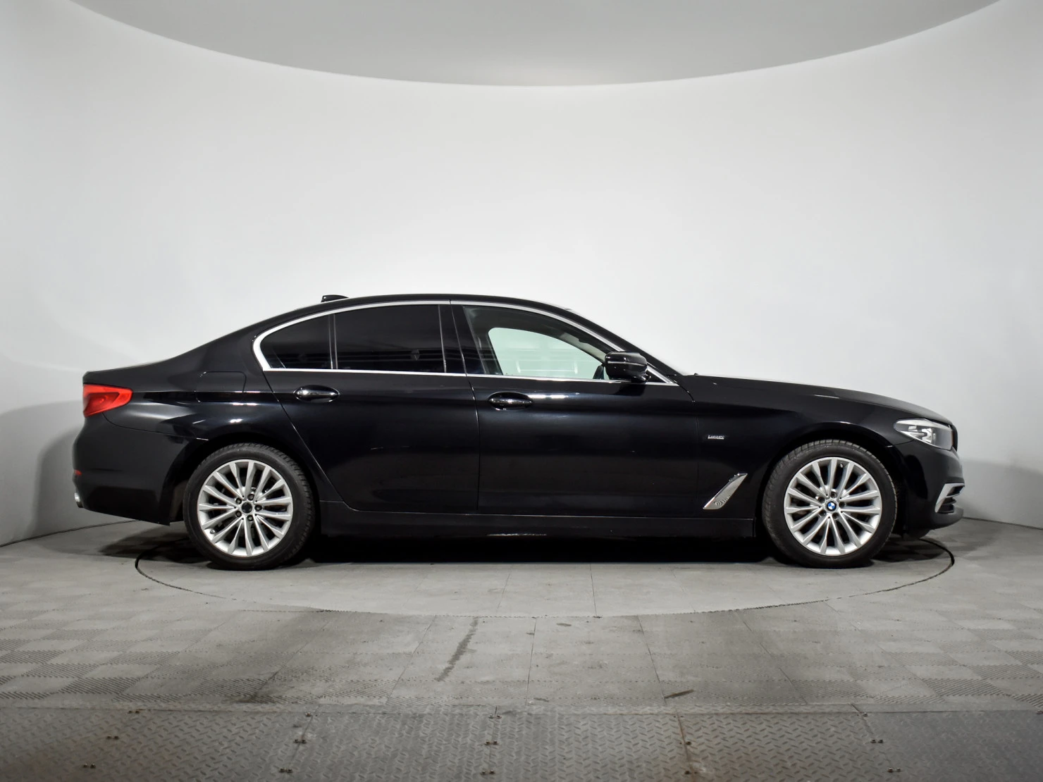 BMW 5 серии, 2017