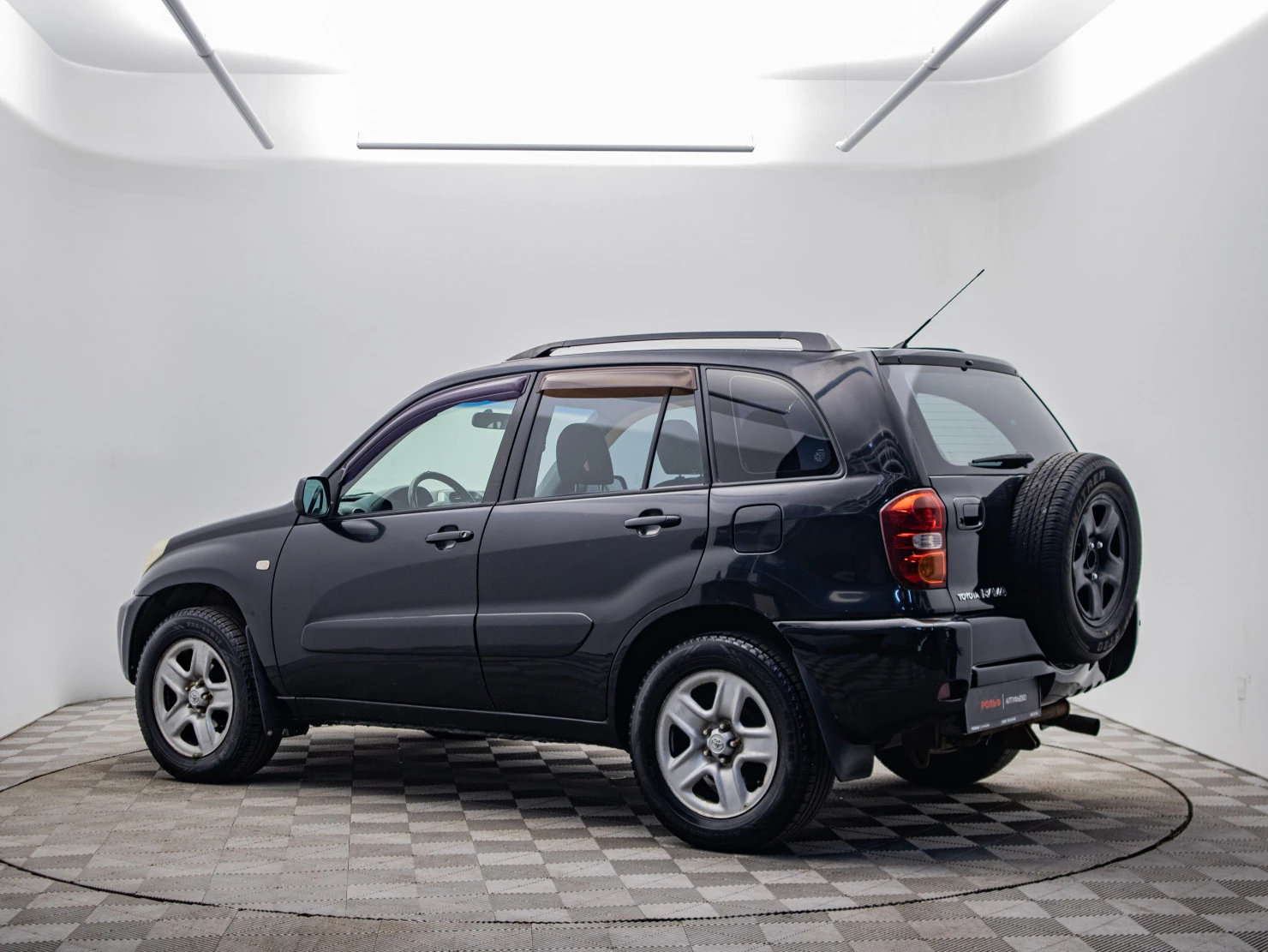 Toyota RAV4, 2005