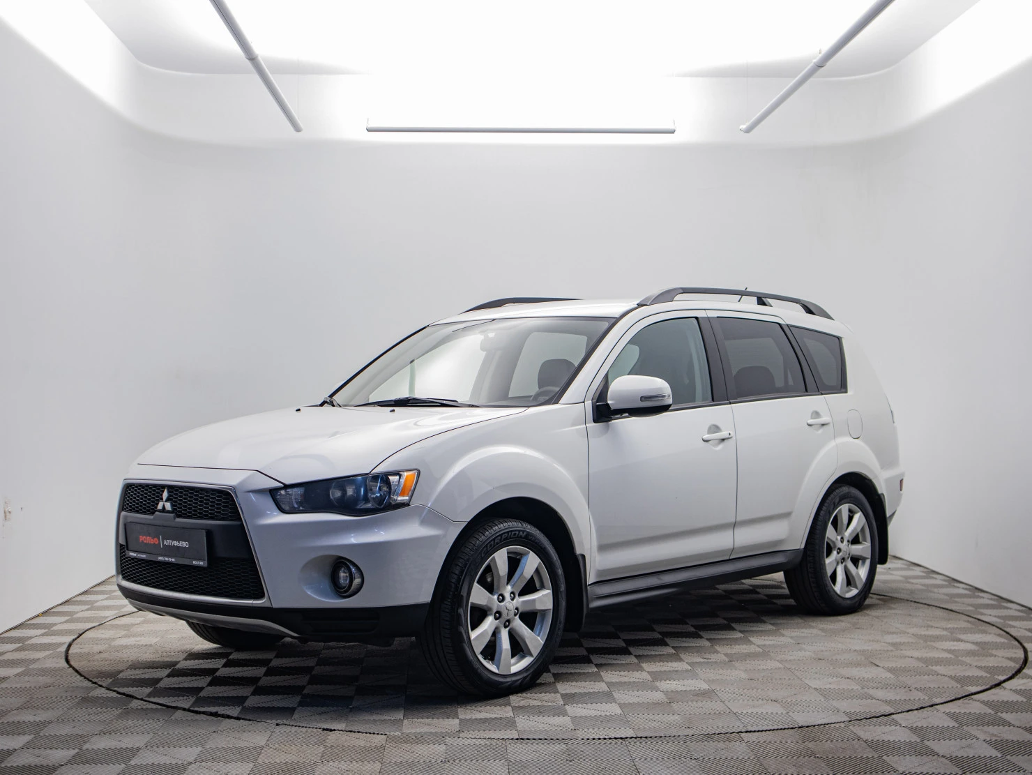 Mitsubishi OUTLANDER, 2011