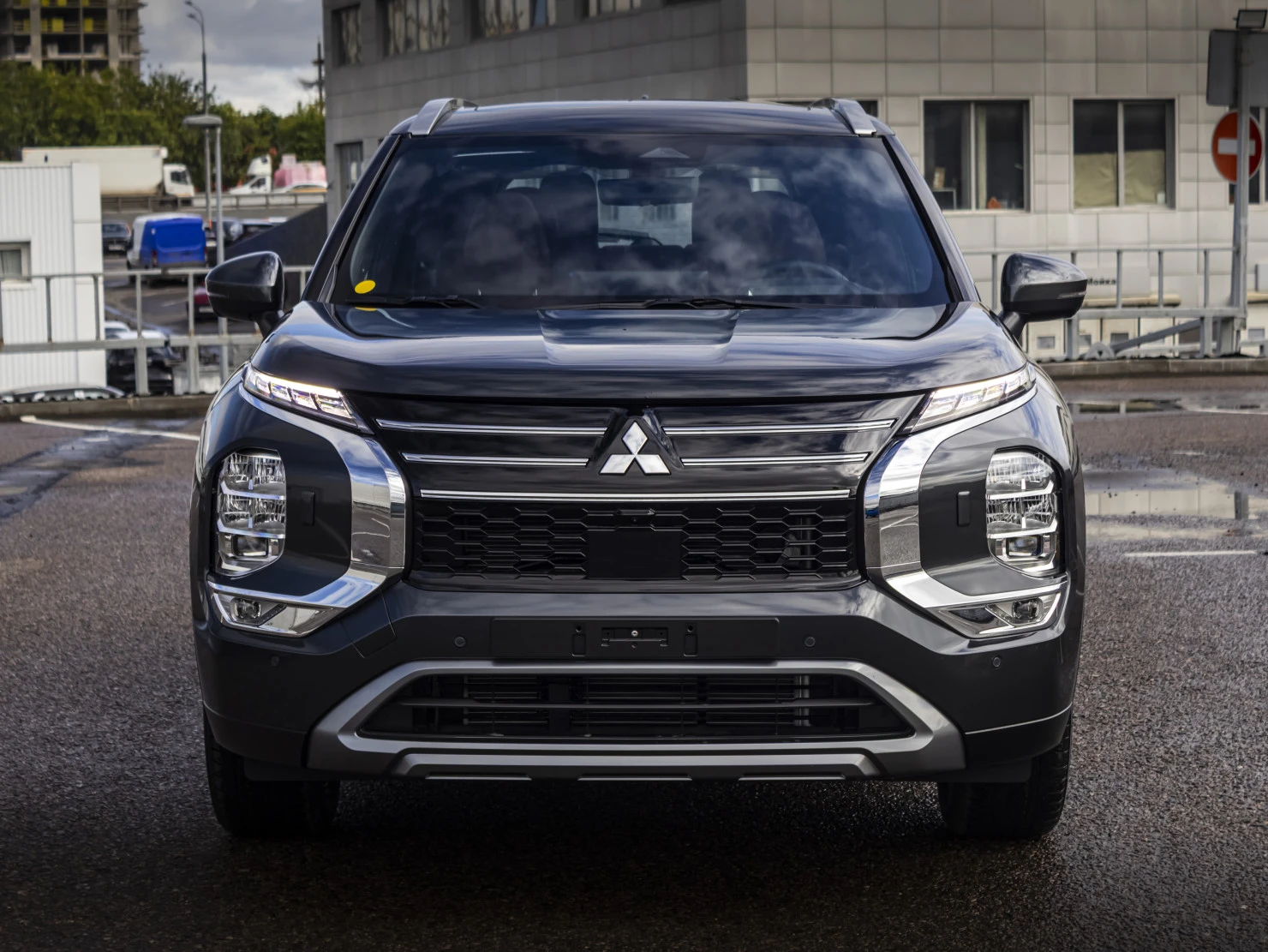 Mitsubishi OUTLANDER, 2025