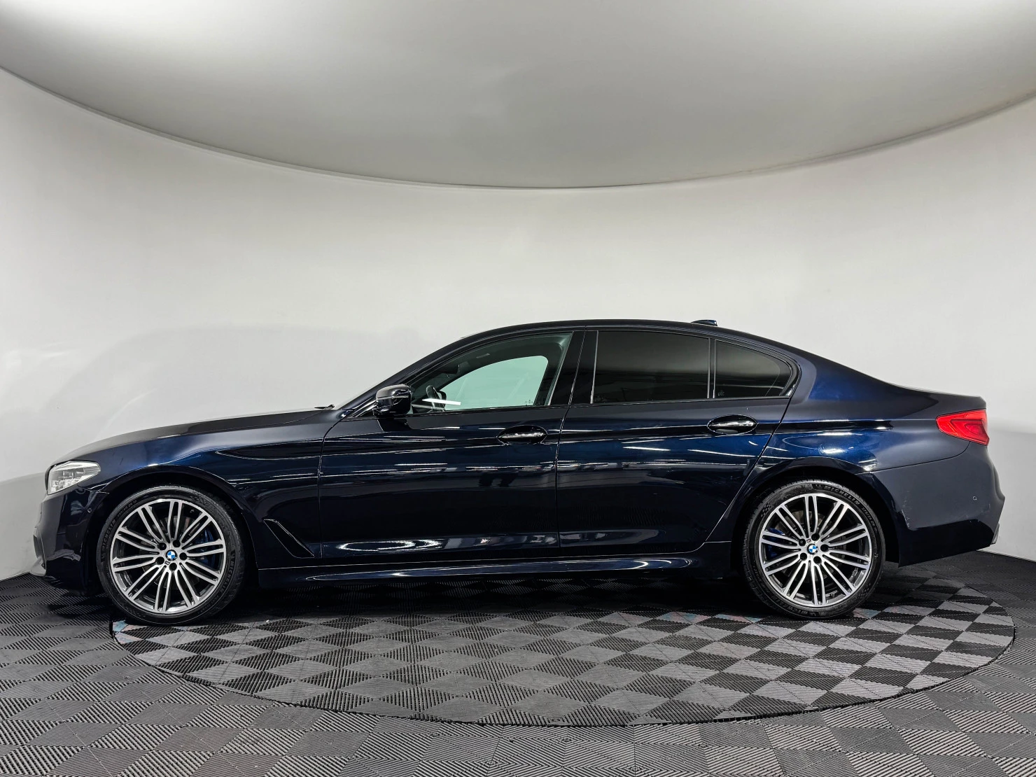 BMW 5 серии, 2018
