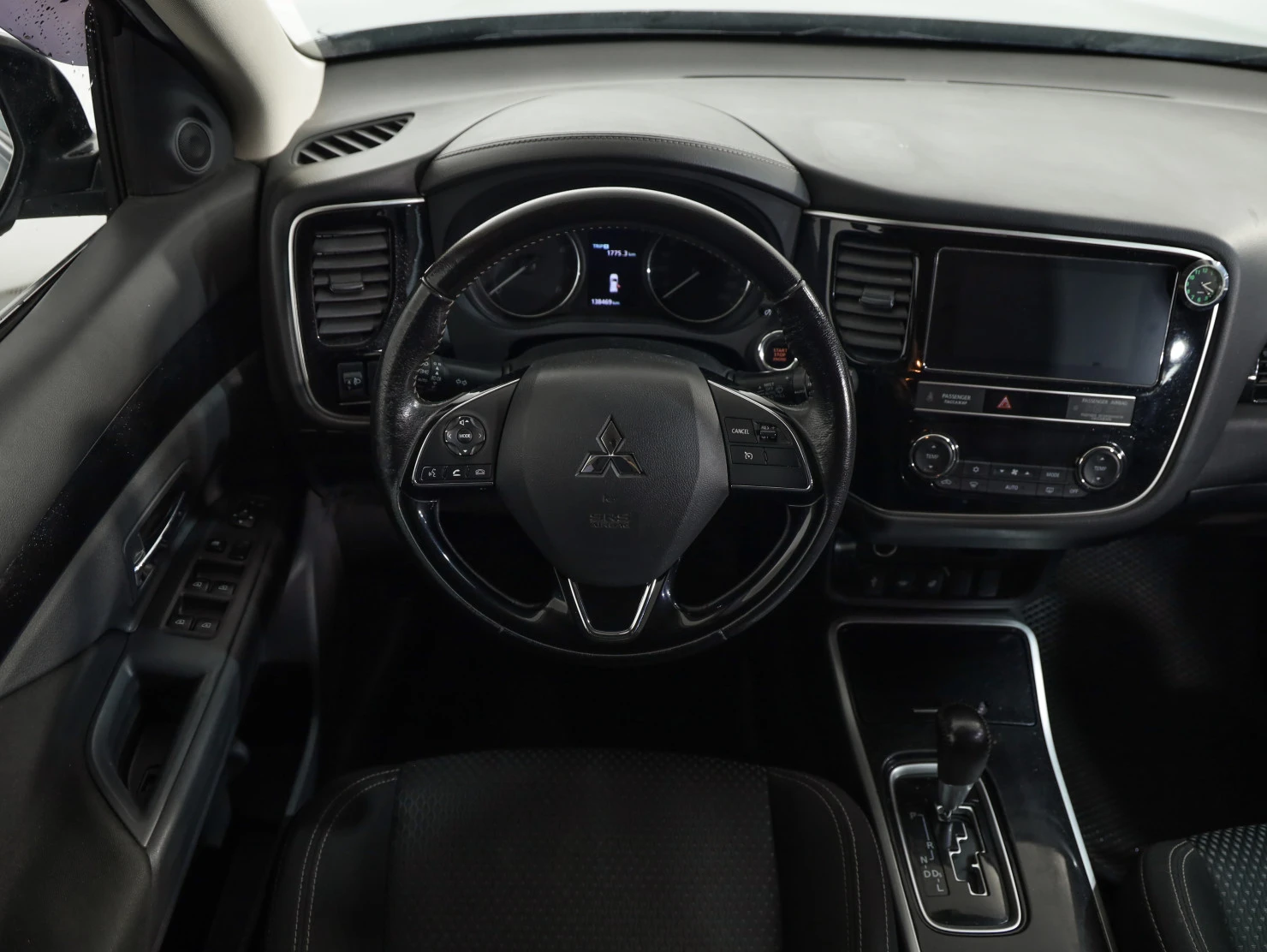 Mitsubishi OUTLANDER, 2019
