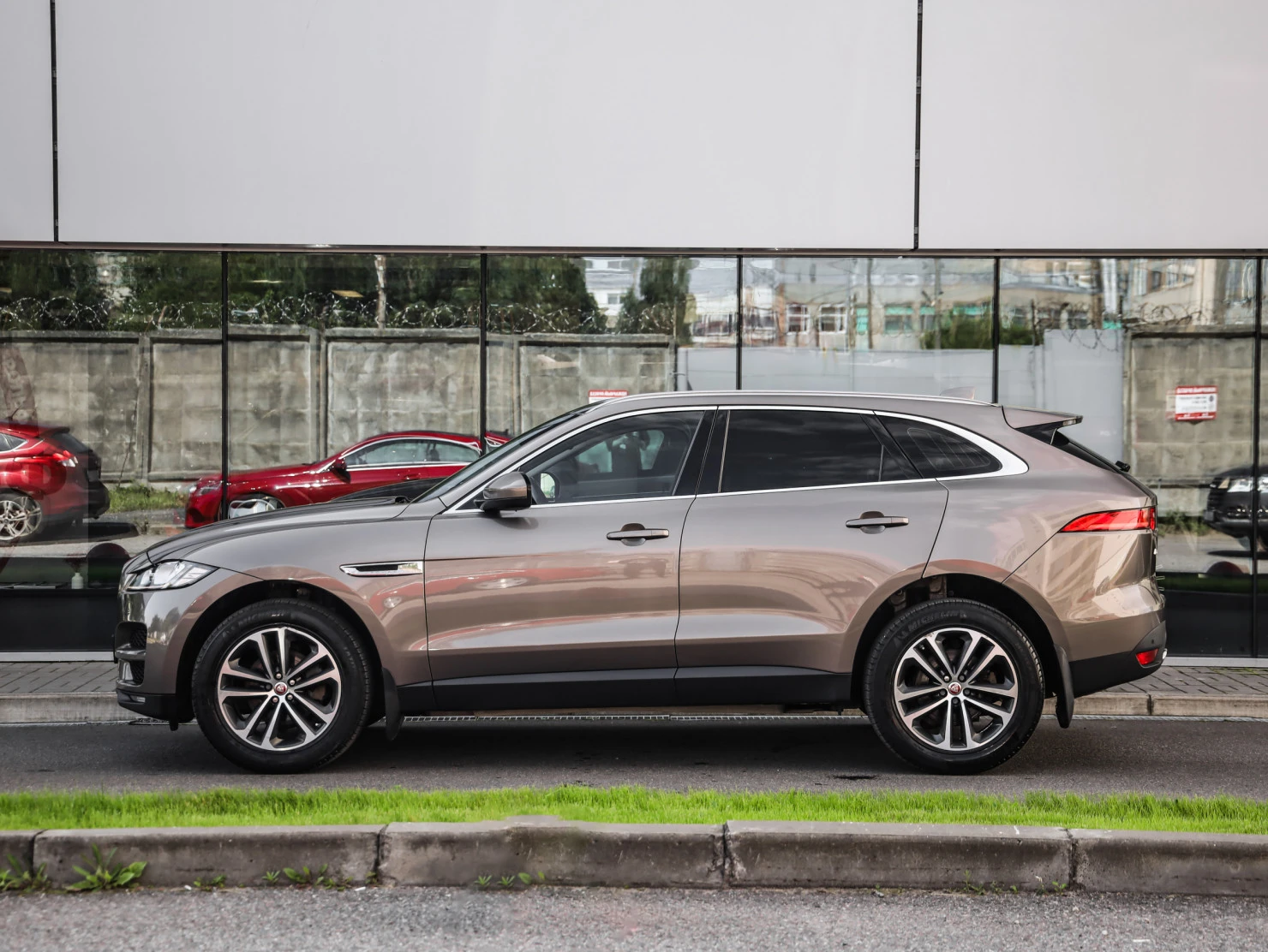 Jaguar F-PACE, 2017