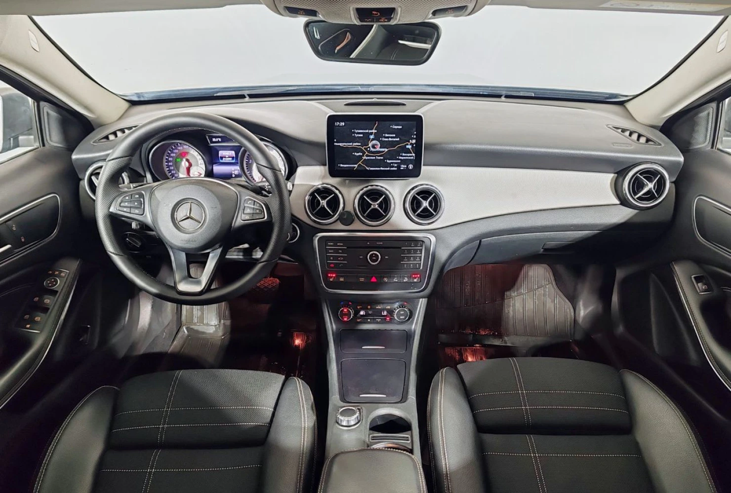 Mercedes-Benz GLA, 2016