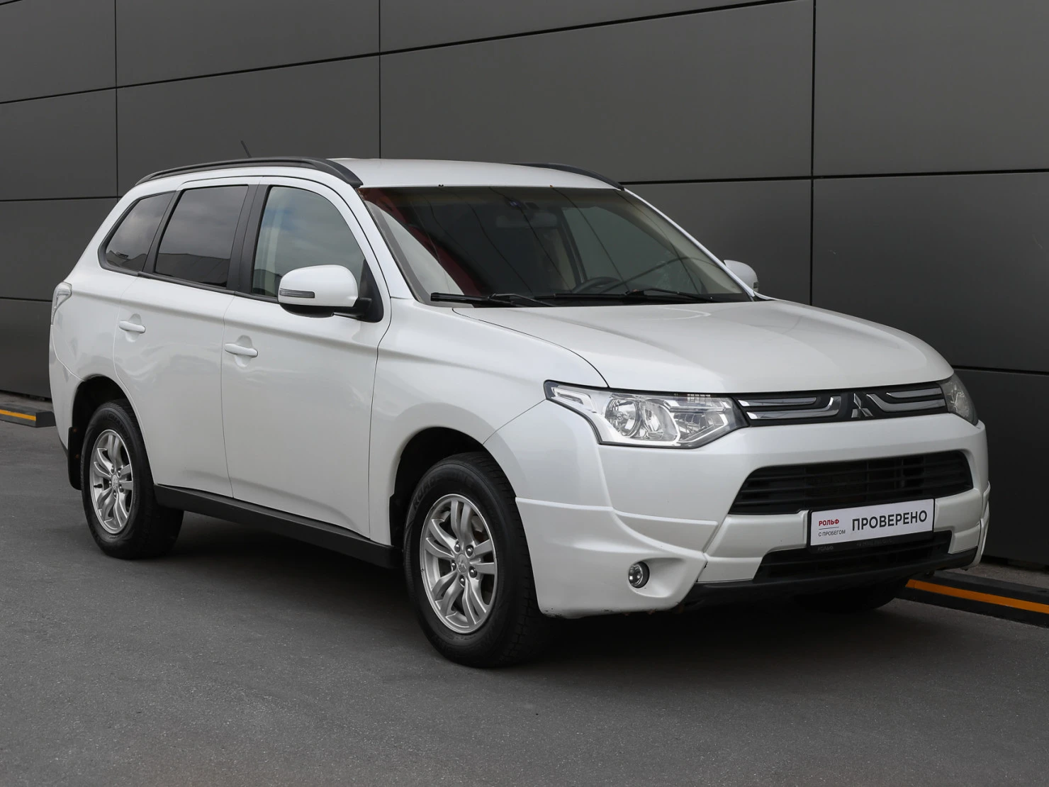 Mitsubishi OUTLANDER, 2014