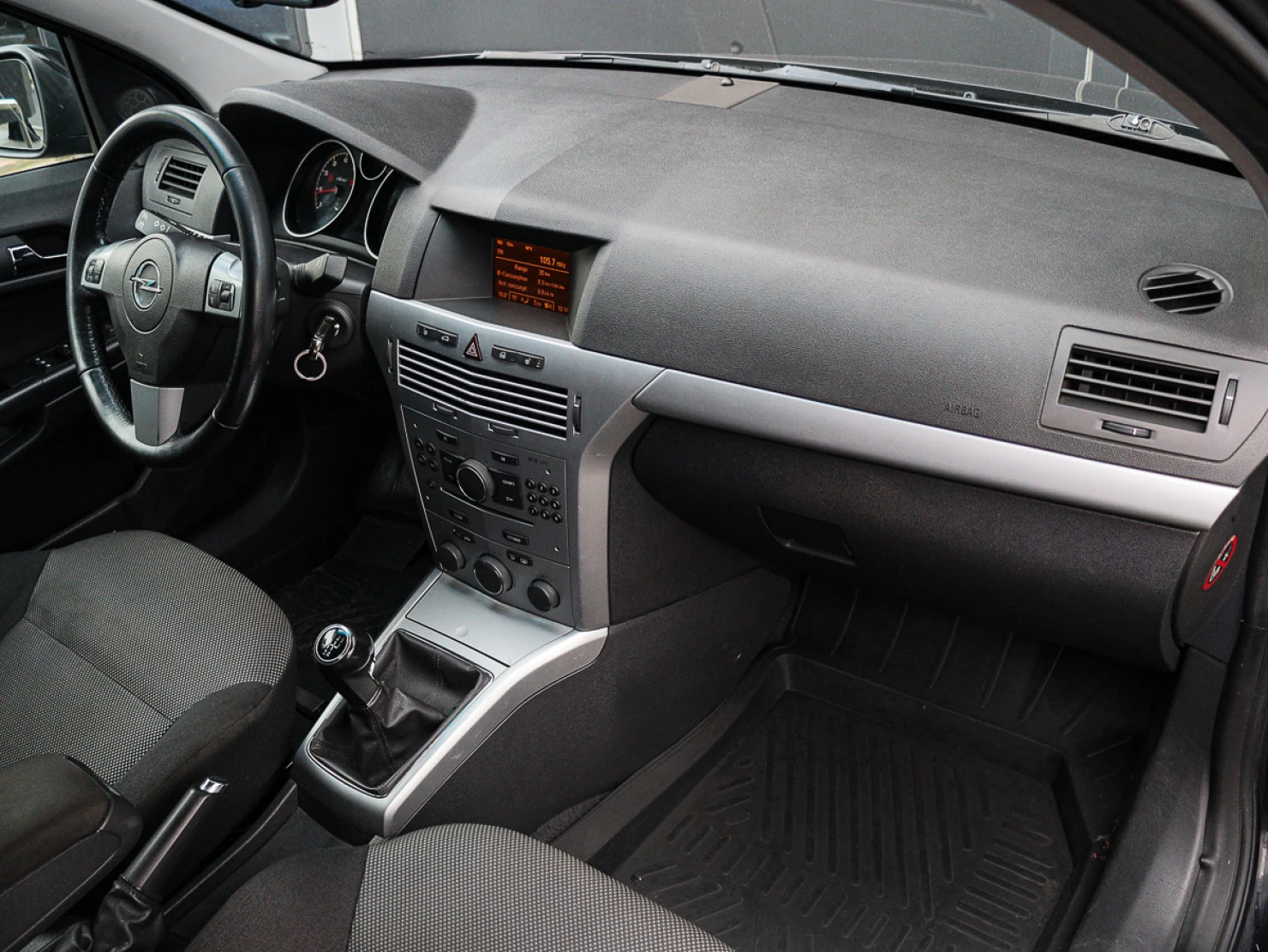 Opel Astra, 2010