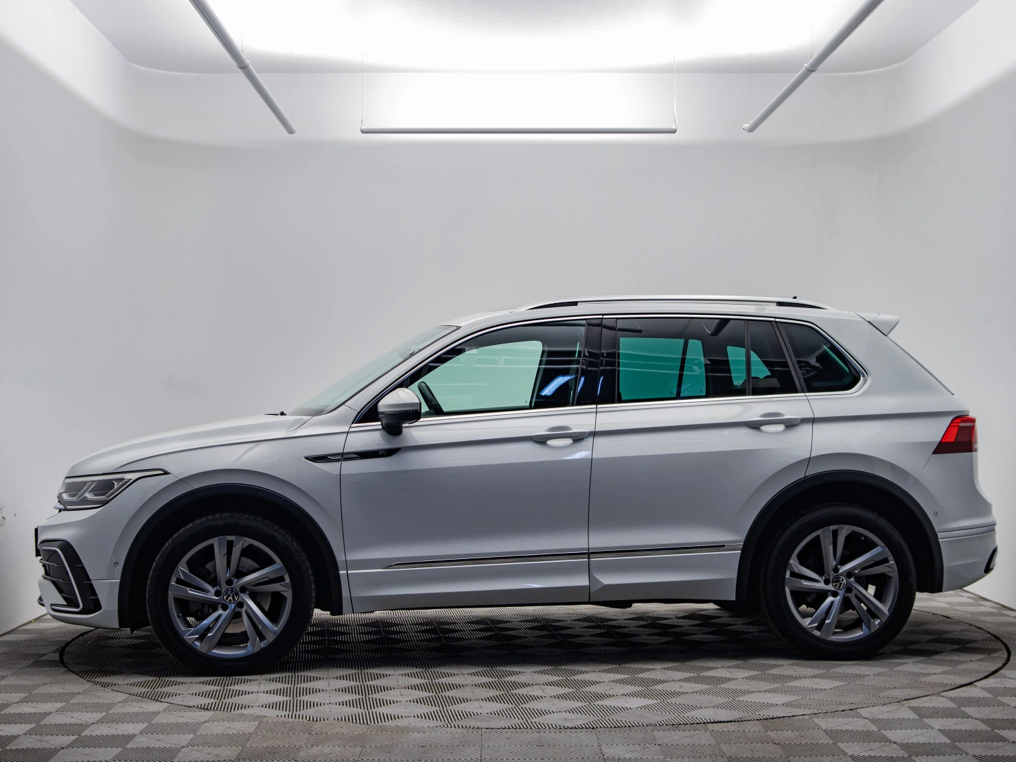 Volkswagen Tiguan, 2021