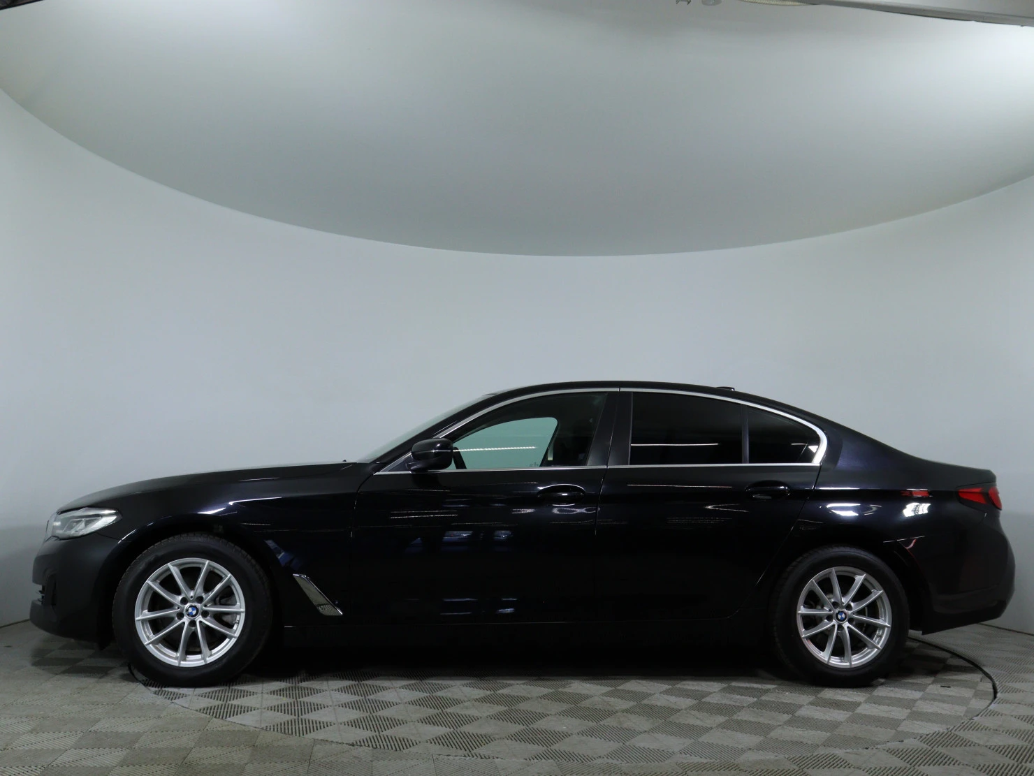 BMW 5 серии, 2021
