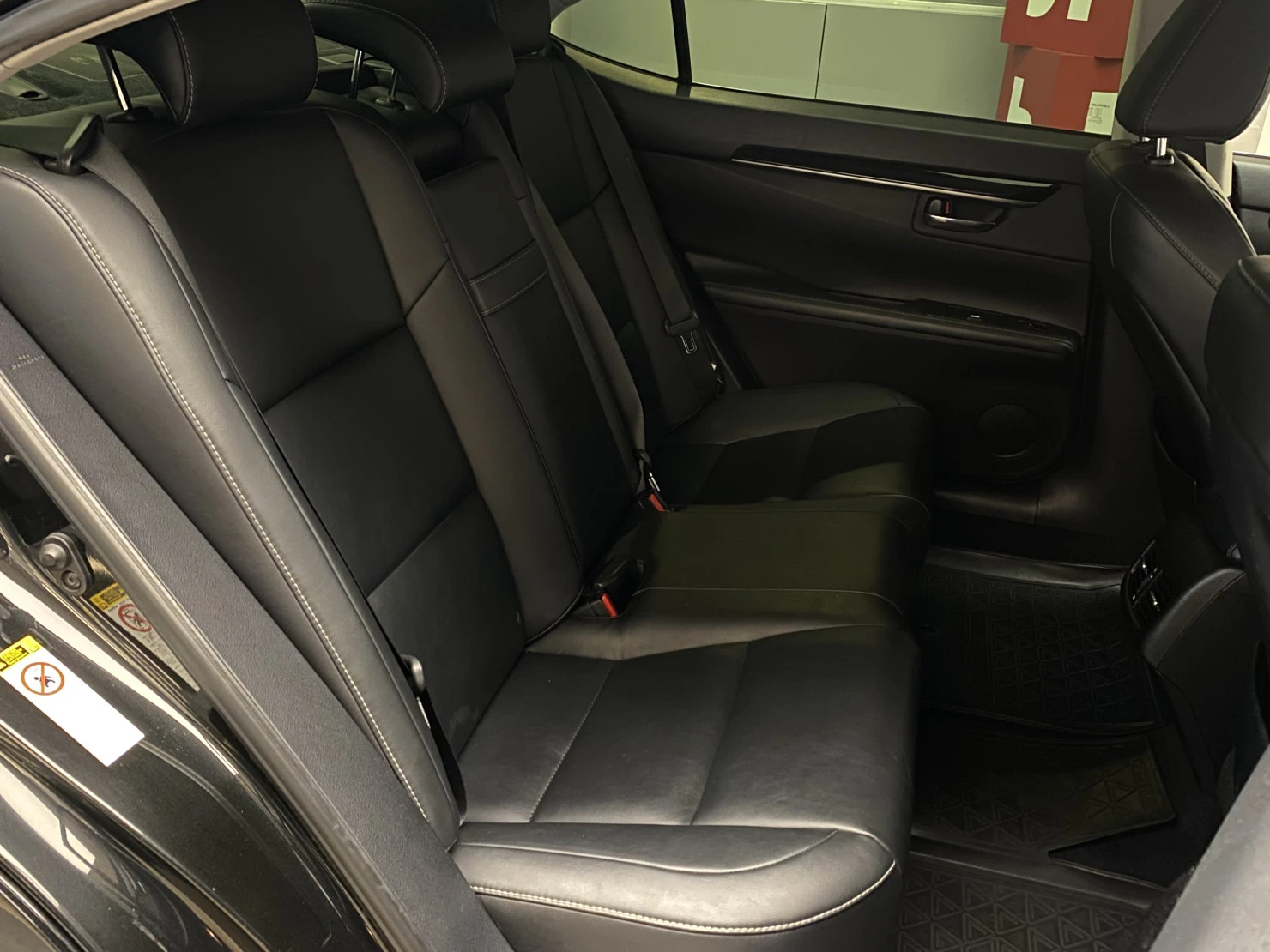 Lexus ES, 2012