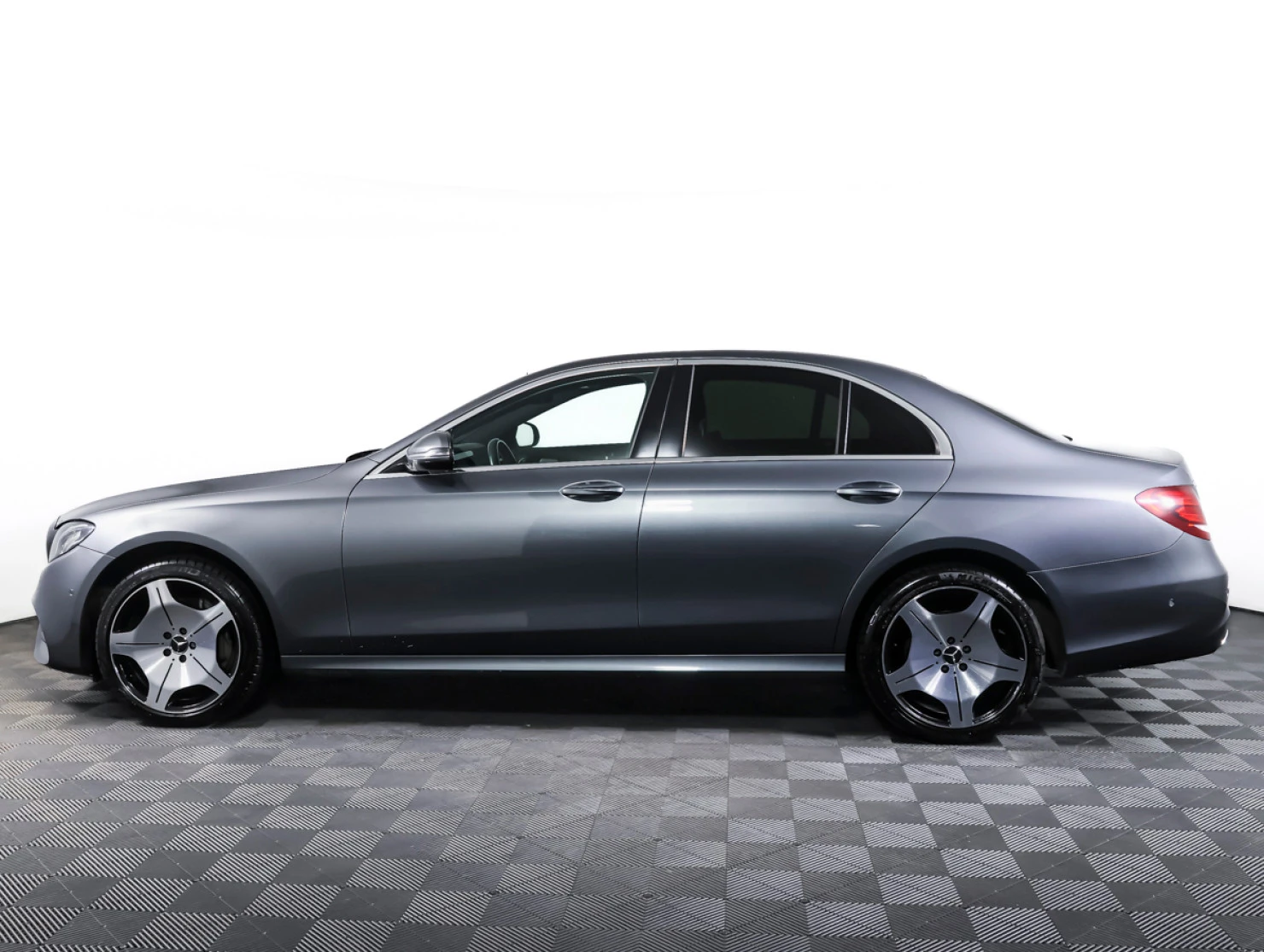 Mercedes-Benz E-Класс, 2019