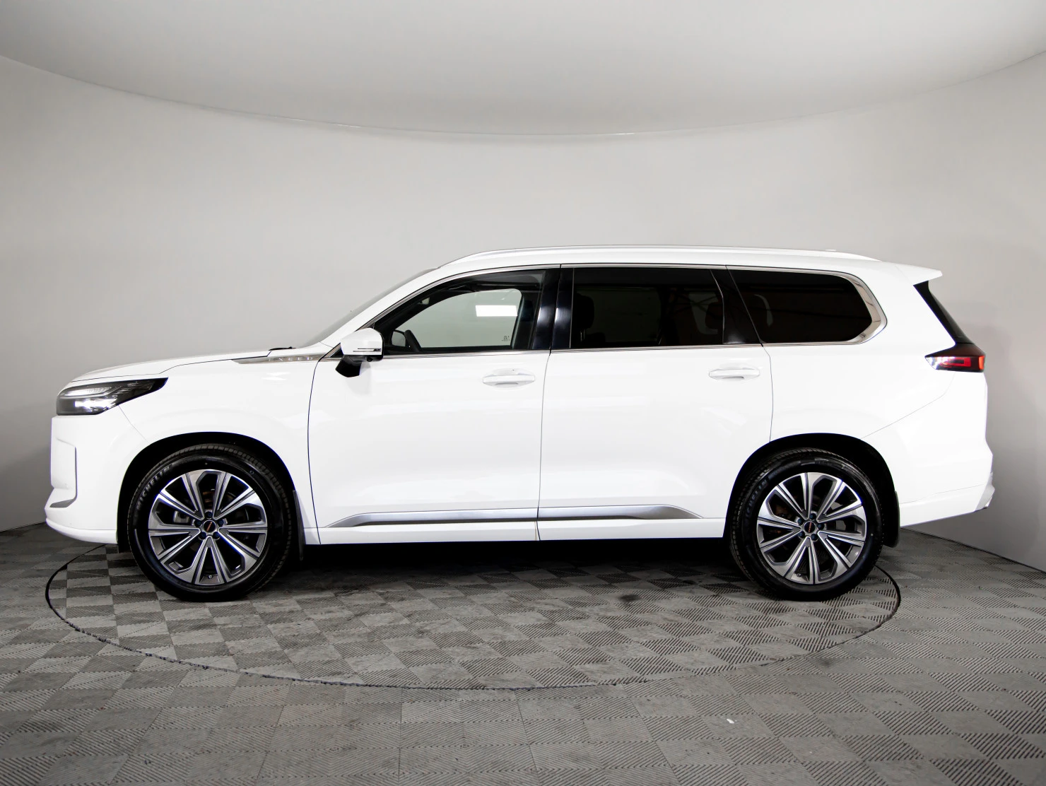 EXEED VX, 2024