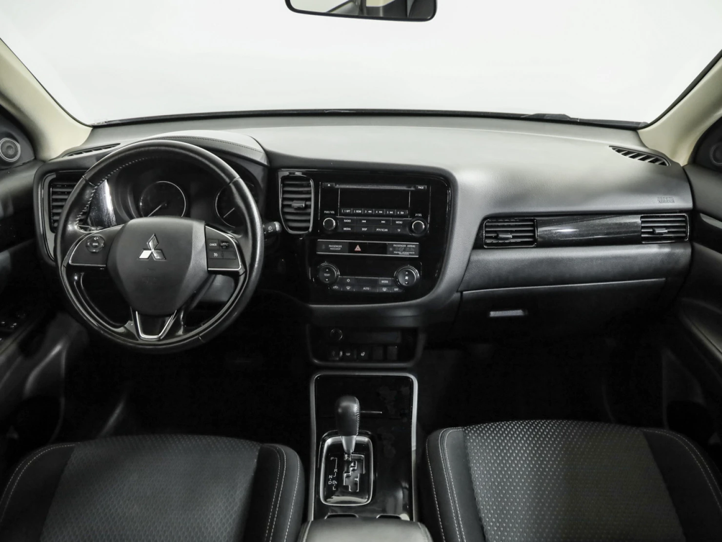 Mitsubishi OUTLANDER, 2020