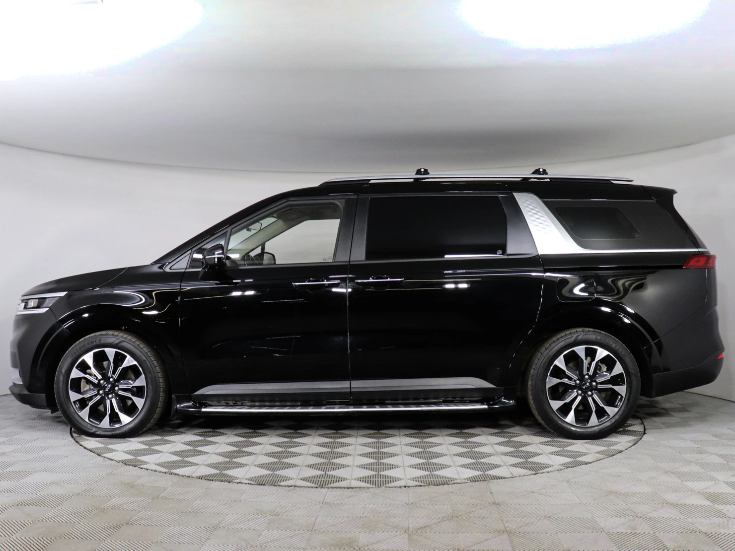 Kia Carnival, 2021