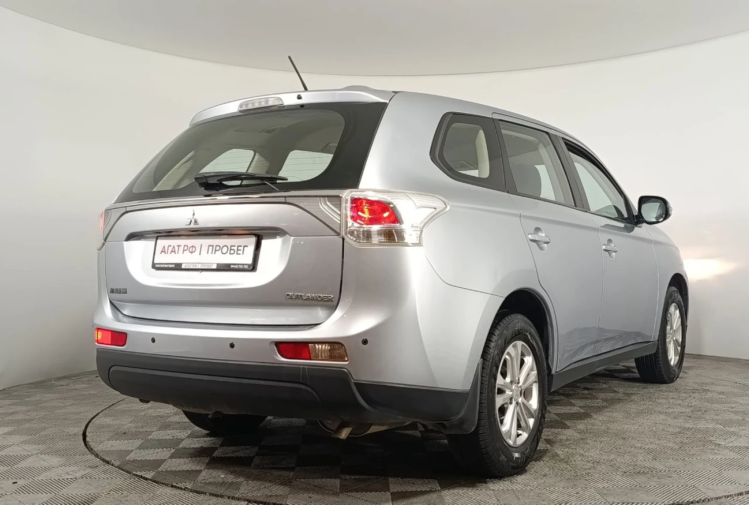 Mitsubishi OUTLANDER, 2012