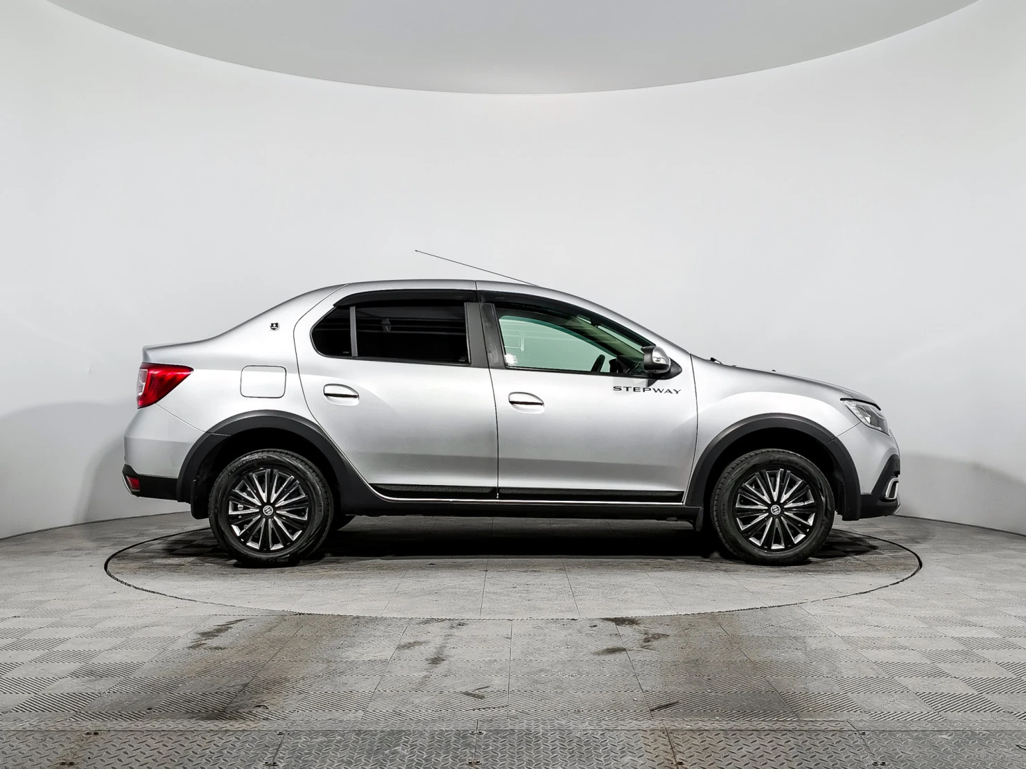 Renault Logan, 2021