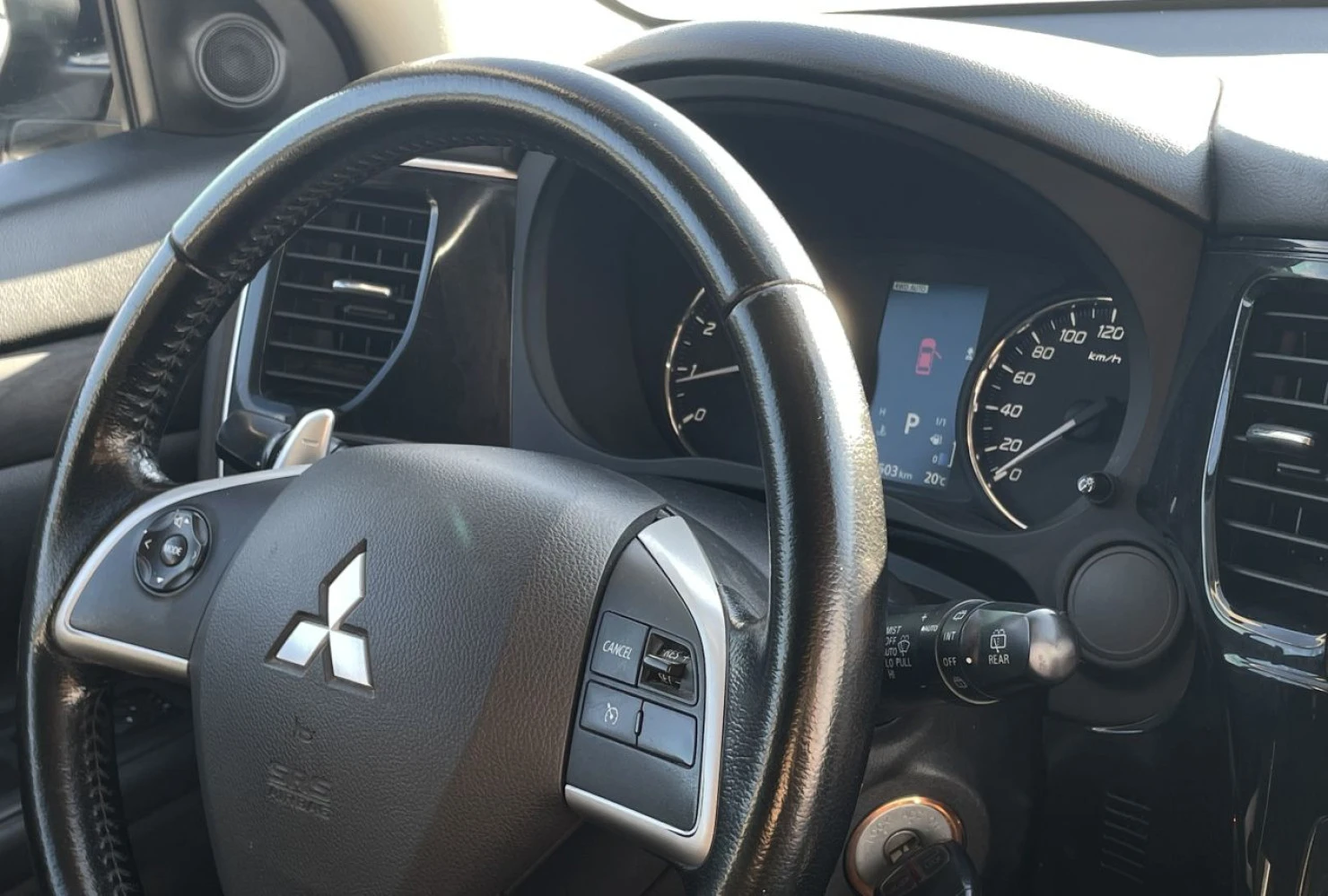 Mitsubishi OUTLANDER, 2014
