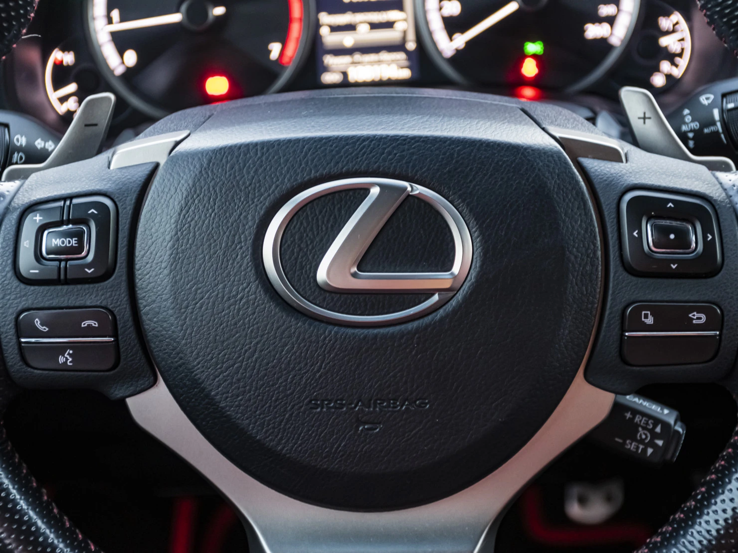Lexus NX, 2016