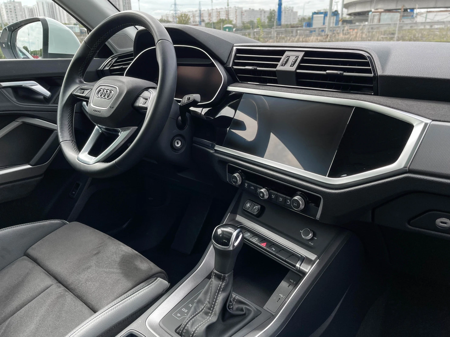 Audi Q3, 2023