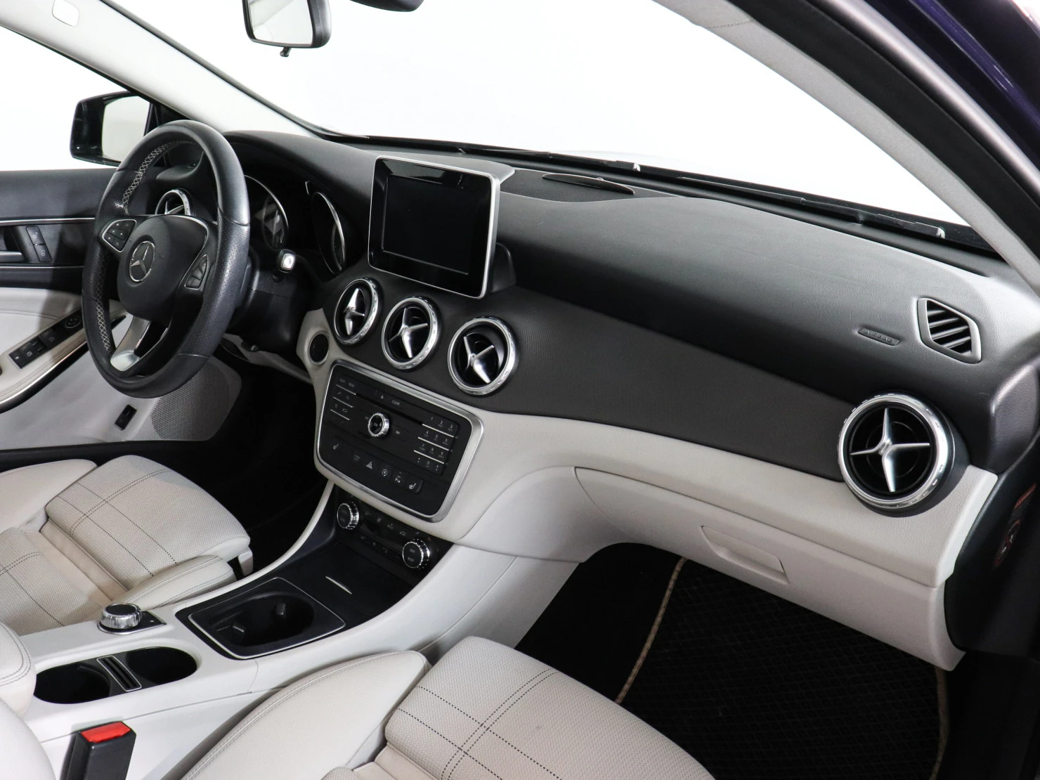 Mercedes-Benz GLA, 2016