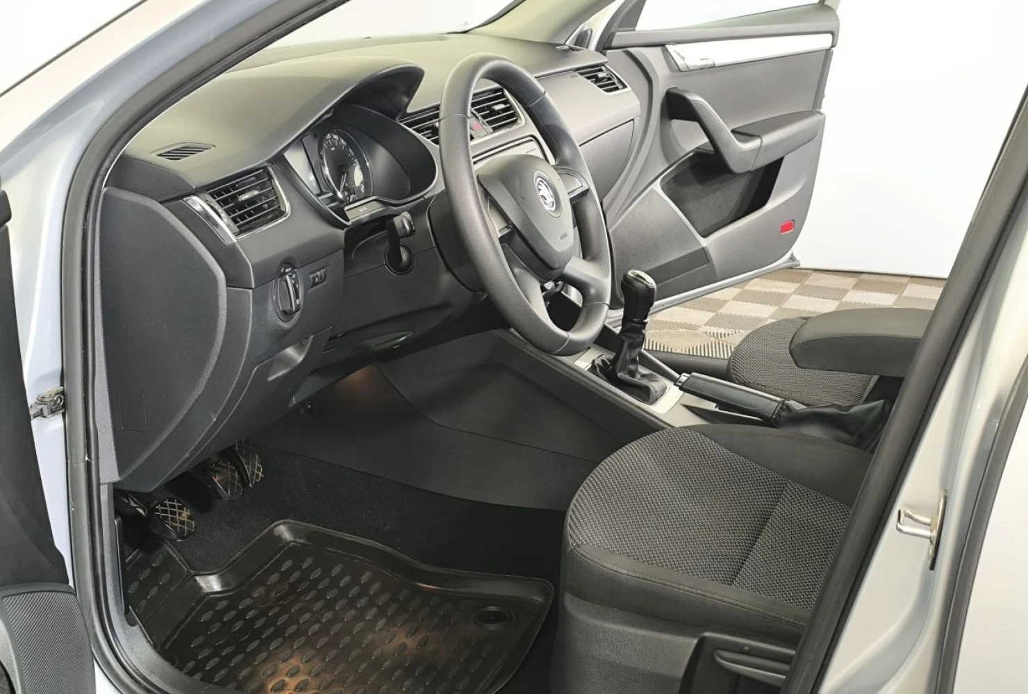 ŠKODA OCTAVIA, 2014