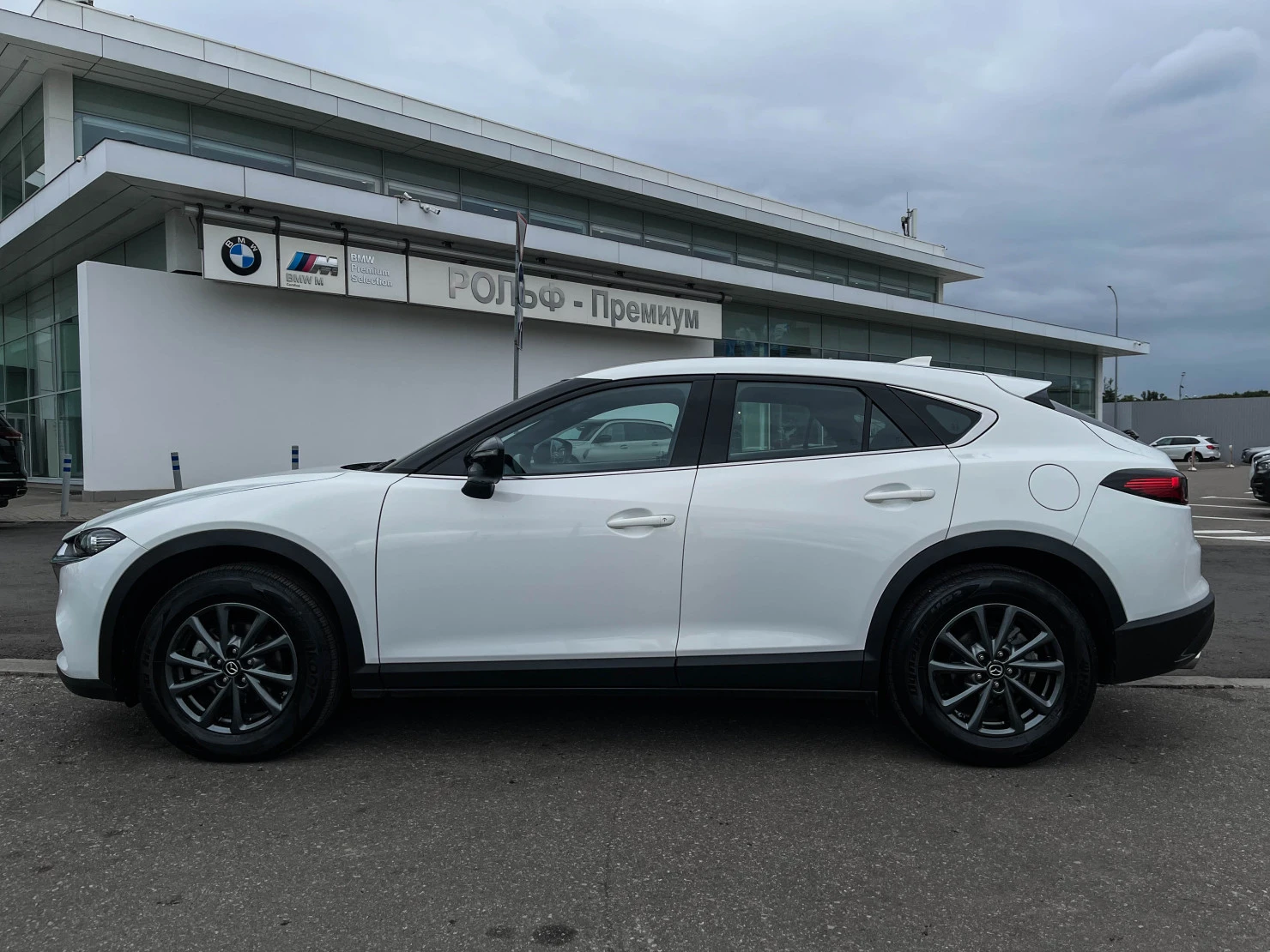 Mazda CX-4, 2023