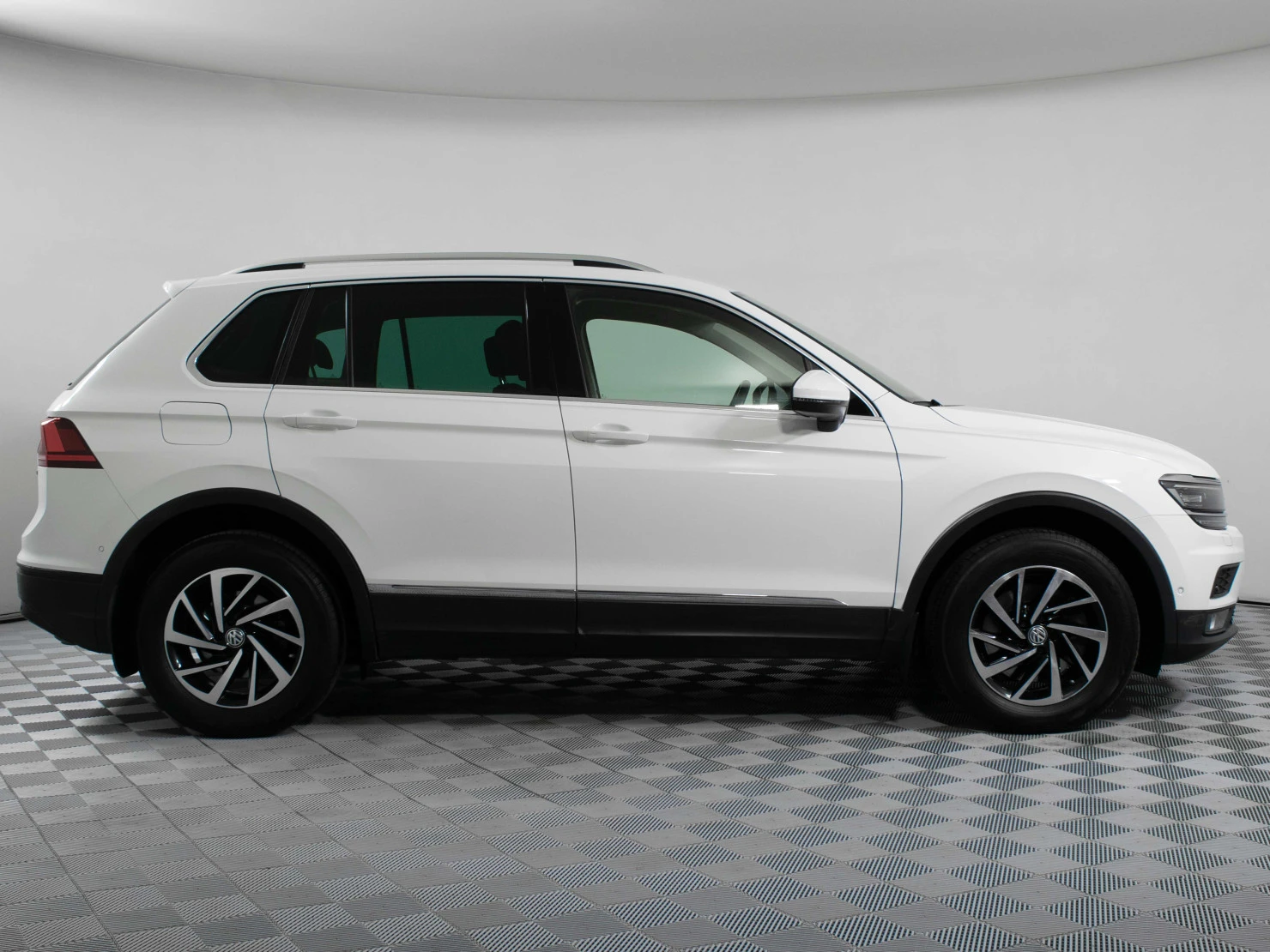 Volkswagen Tiguan, 2019