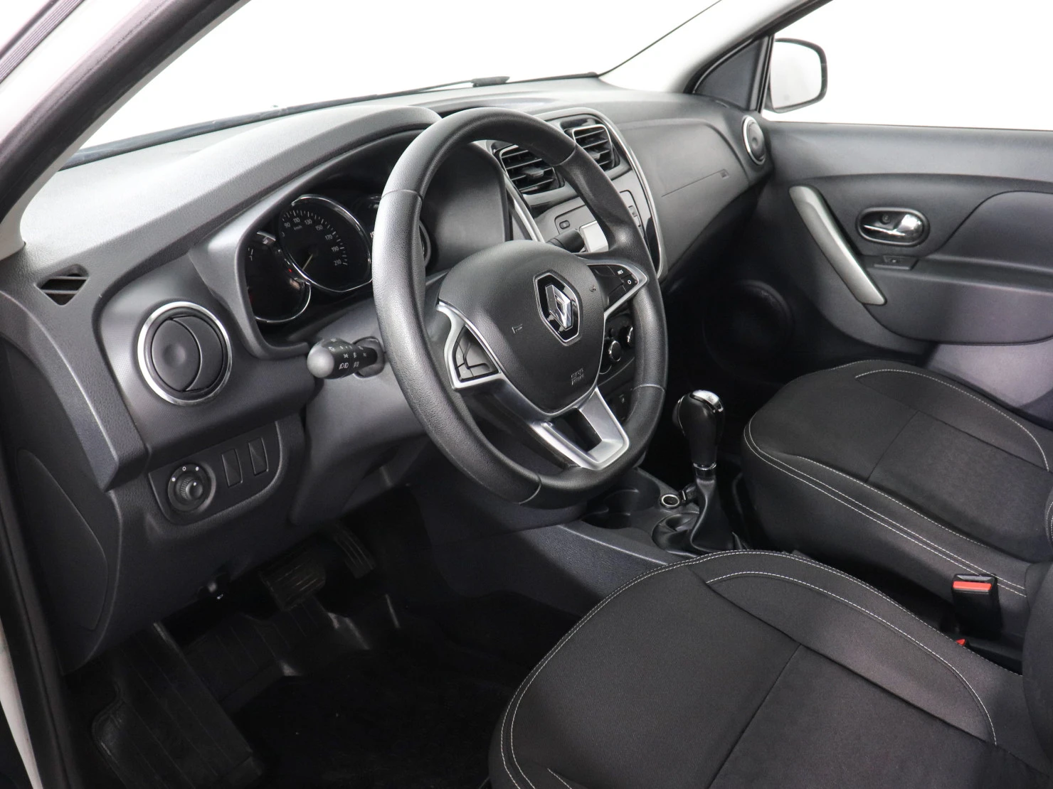 Renault Logan, 2019