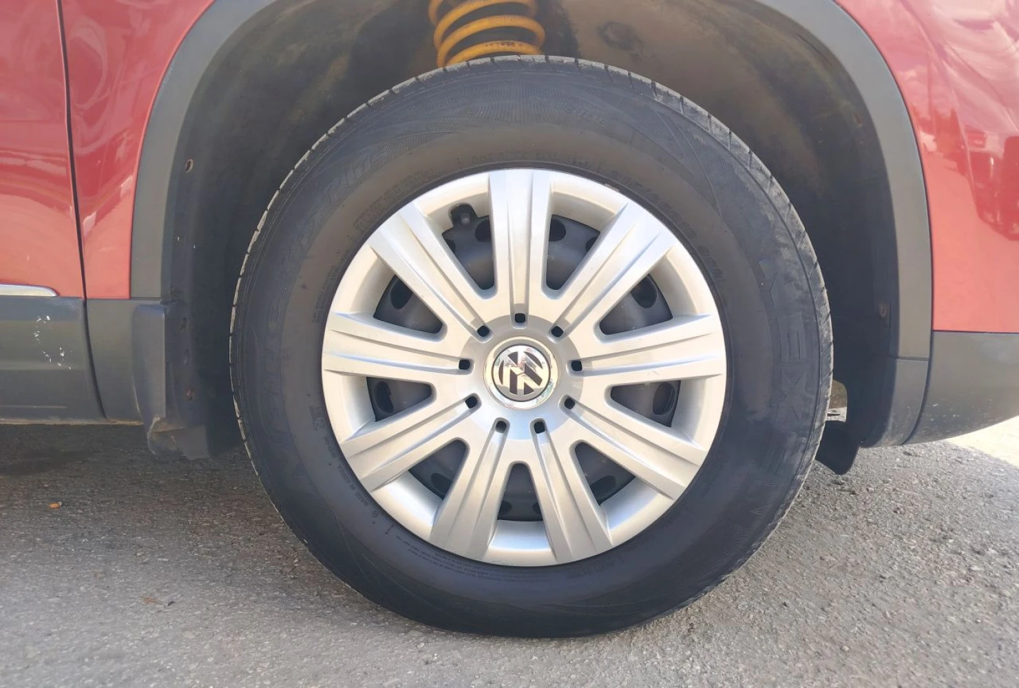 Volkswagen Tiguan, 2011