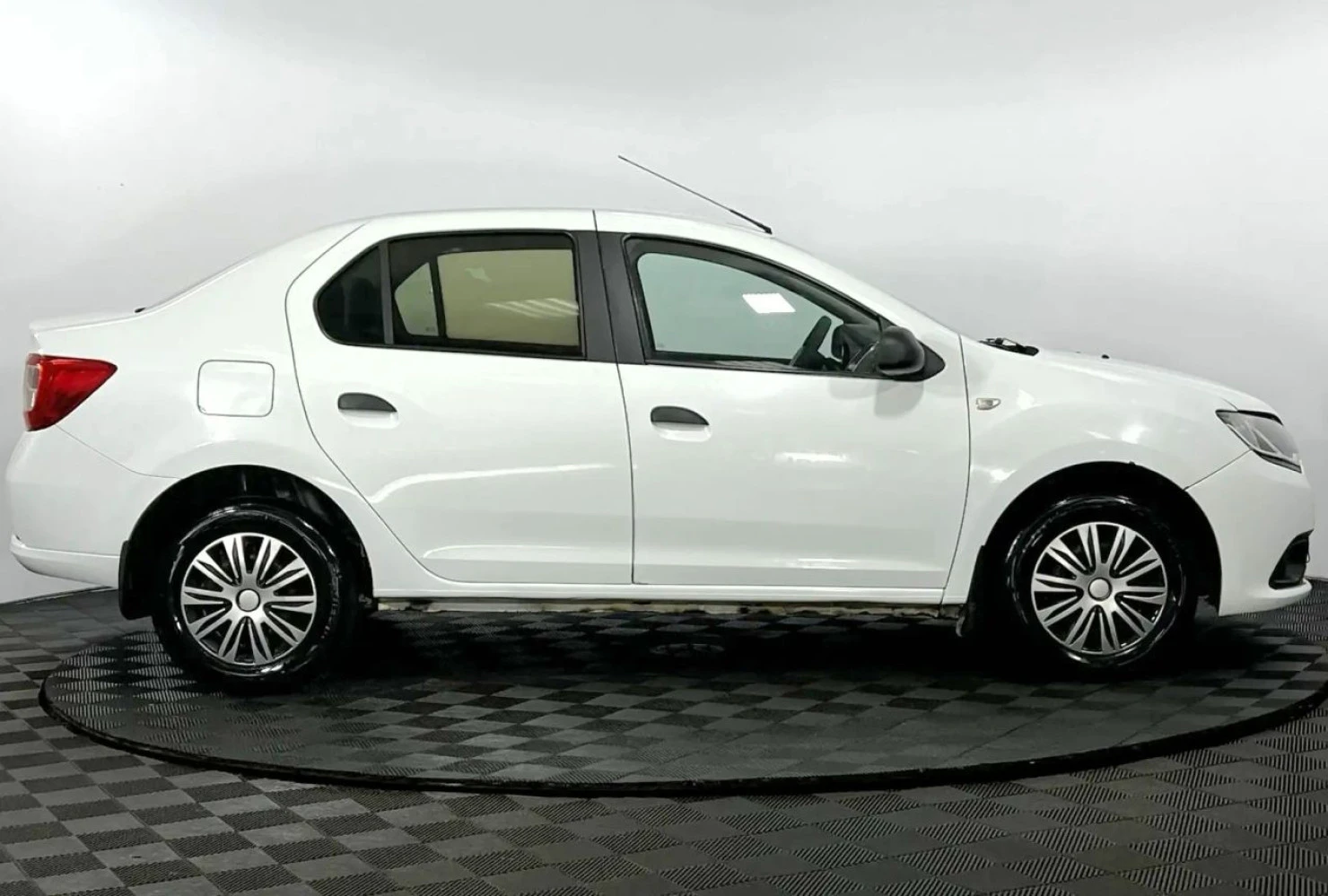Renault Logan, 2014