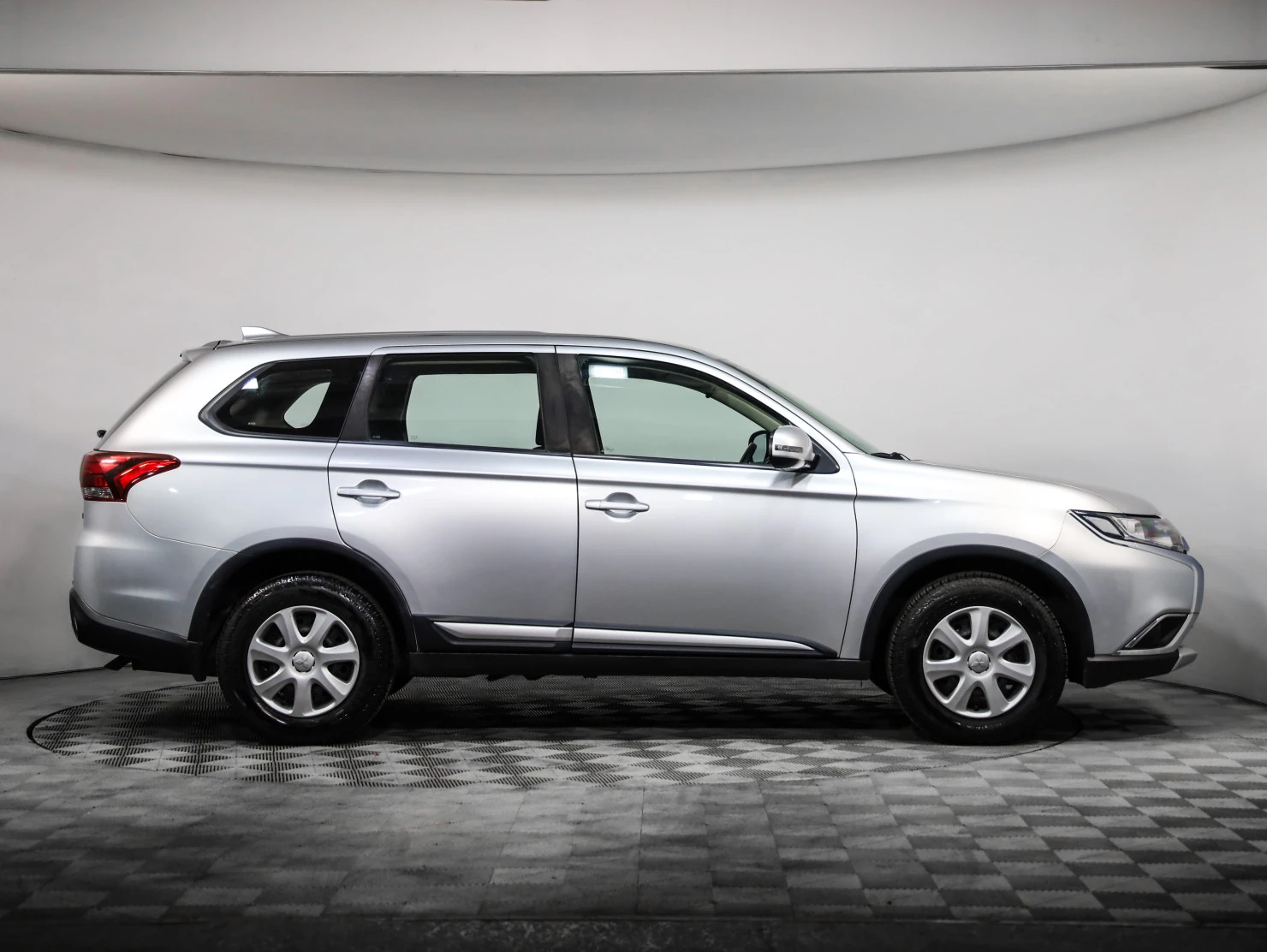 Mitsubishi OUTLANDER, 2017