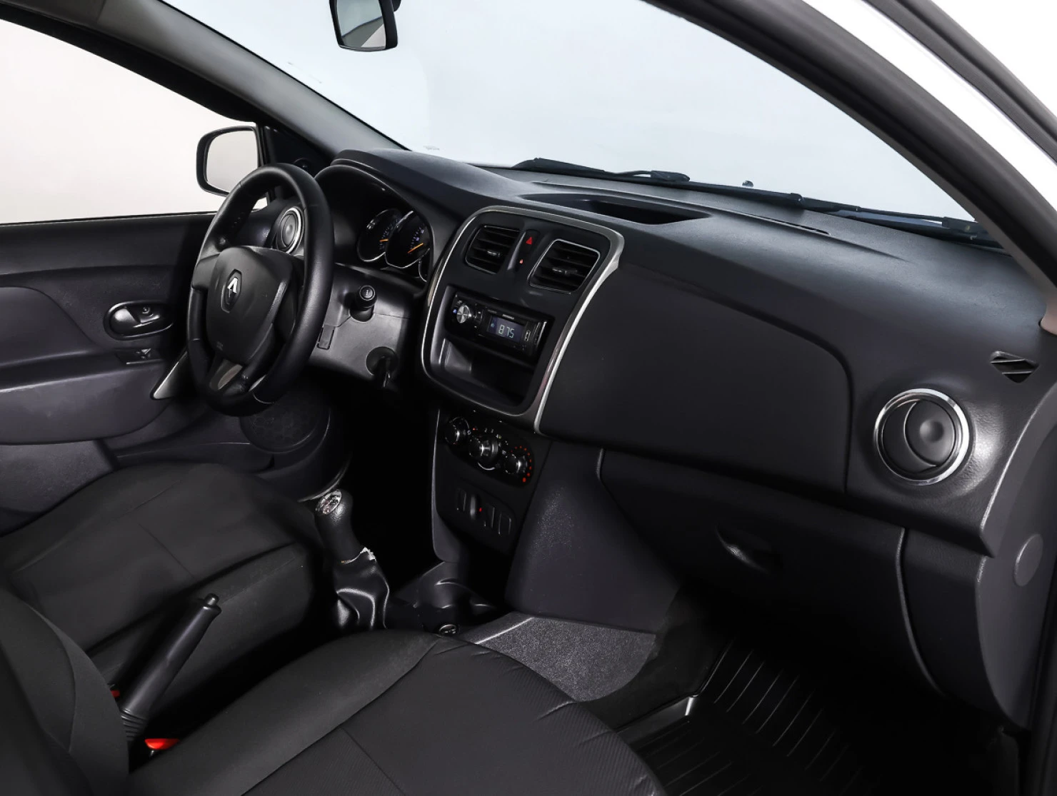 Renault Logan, 2018